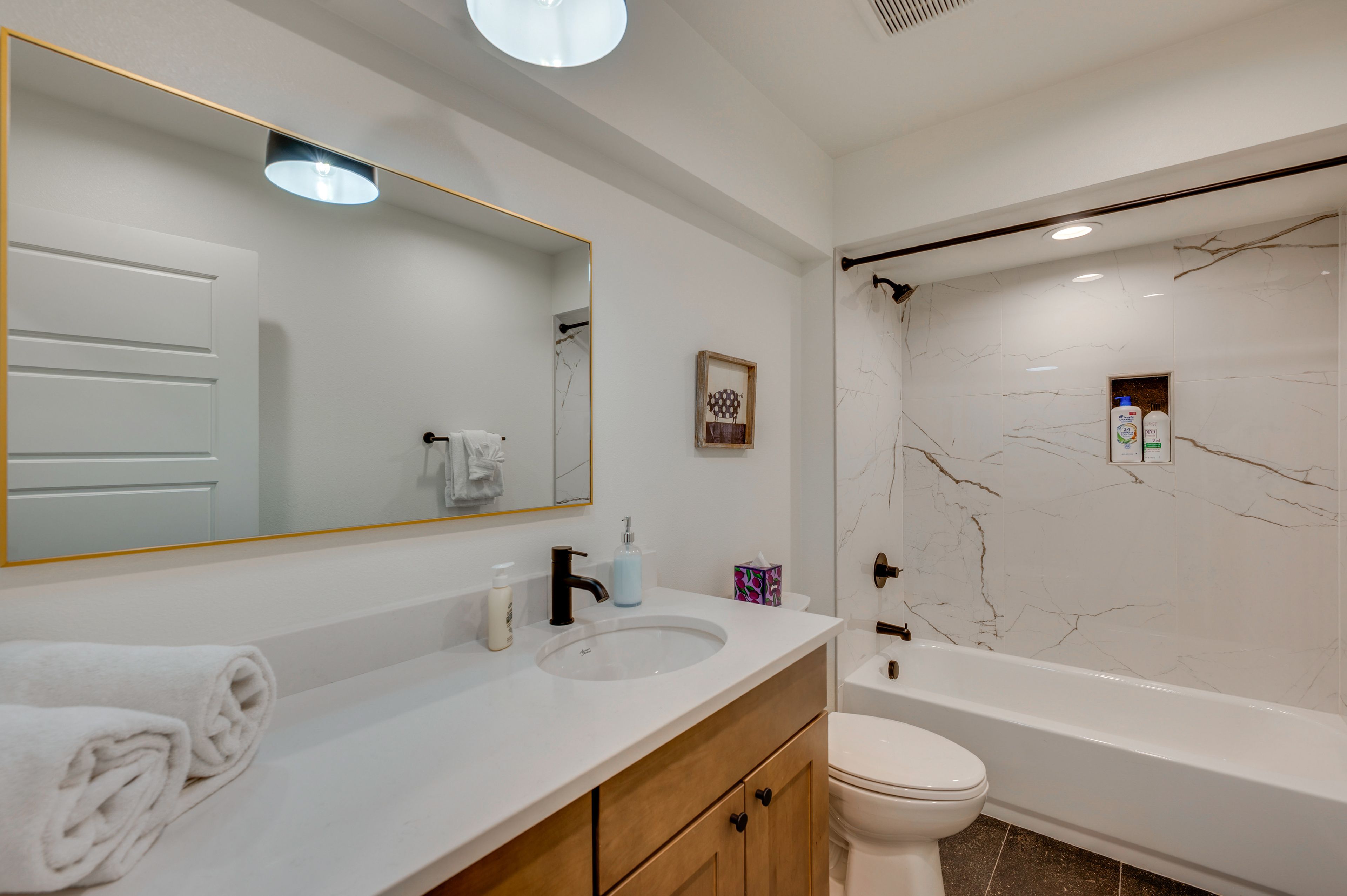 Full Bathroom | Lower Level | Hair Dryer