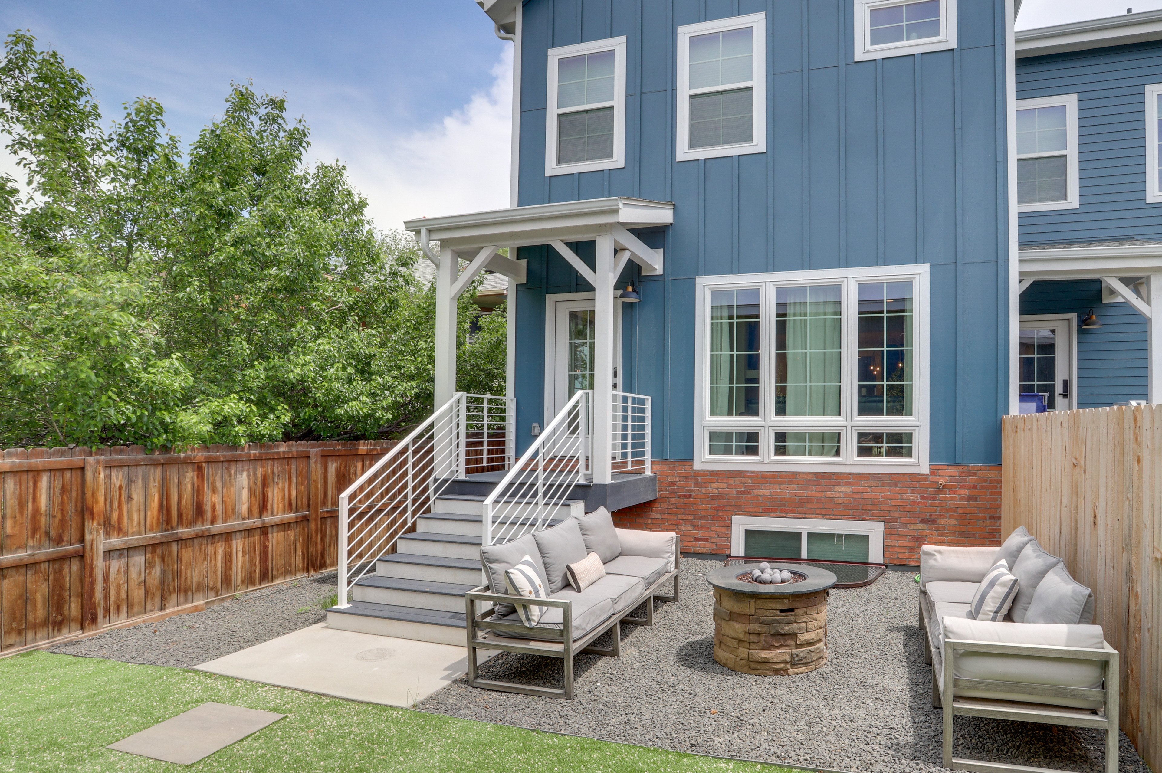 Private Yard | Gas Grill | Fire Pit