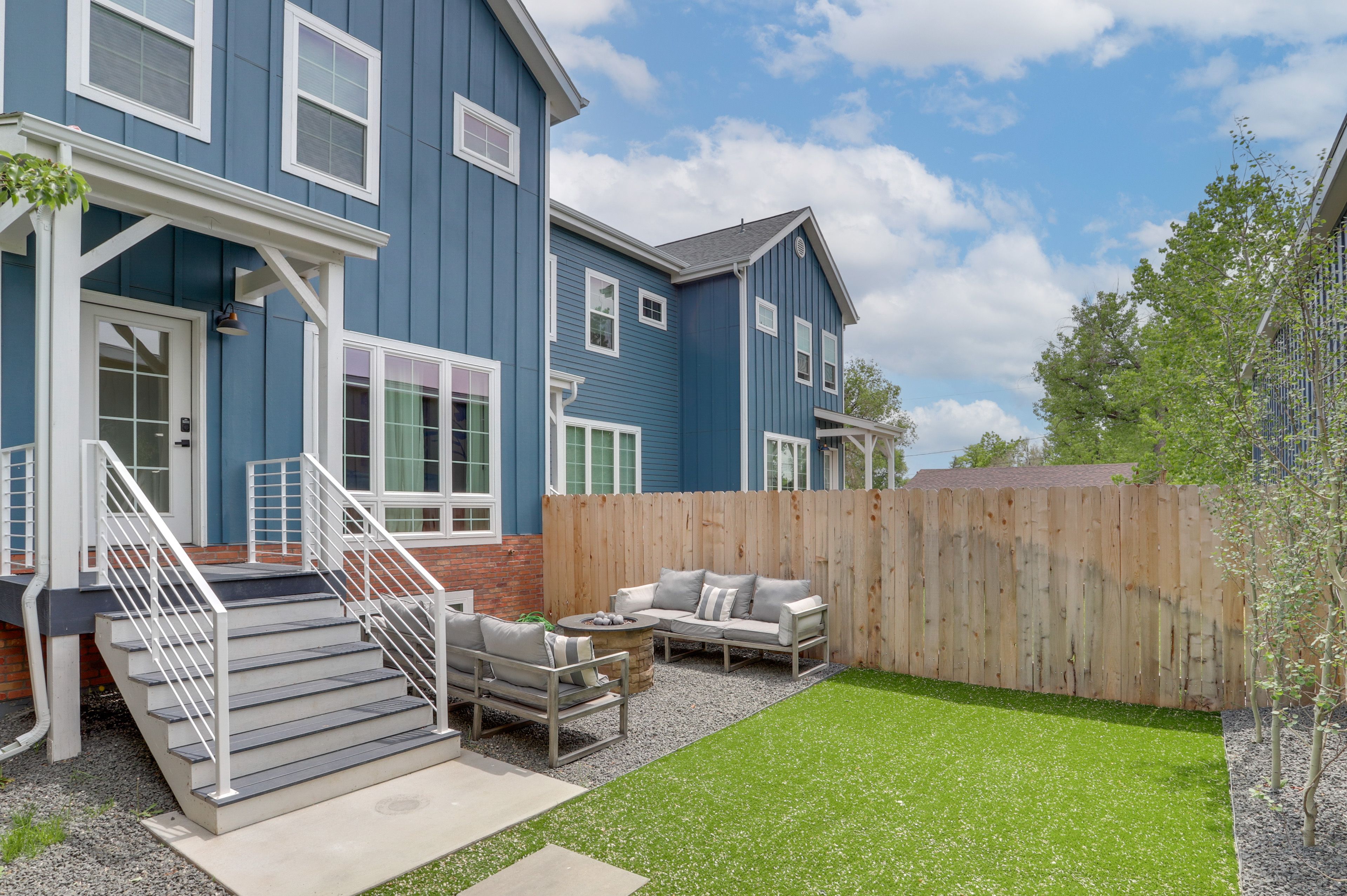Private Yard | Gas Grill | Fire Pit