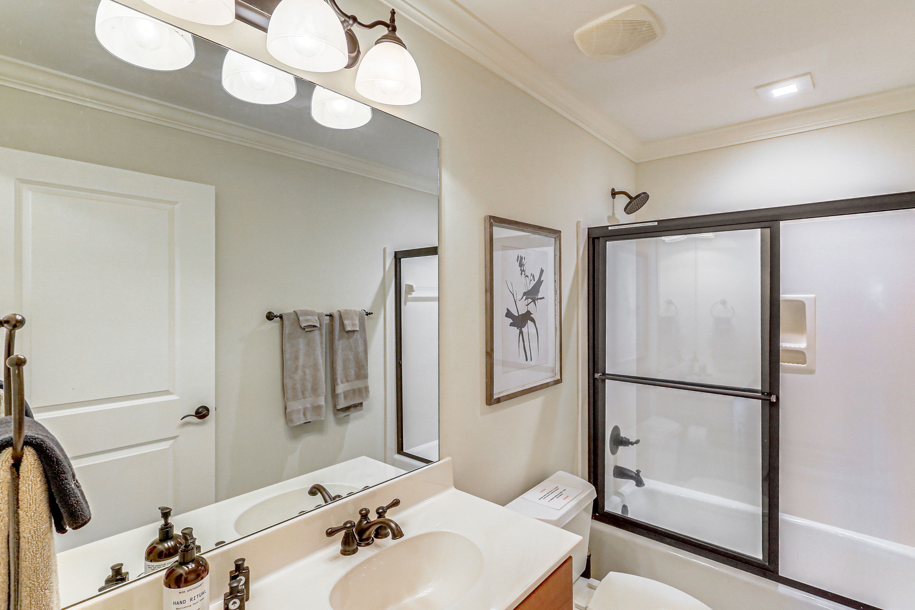 Full Bathroom