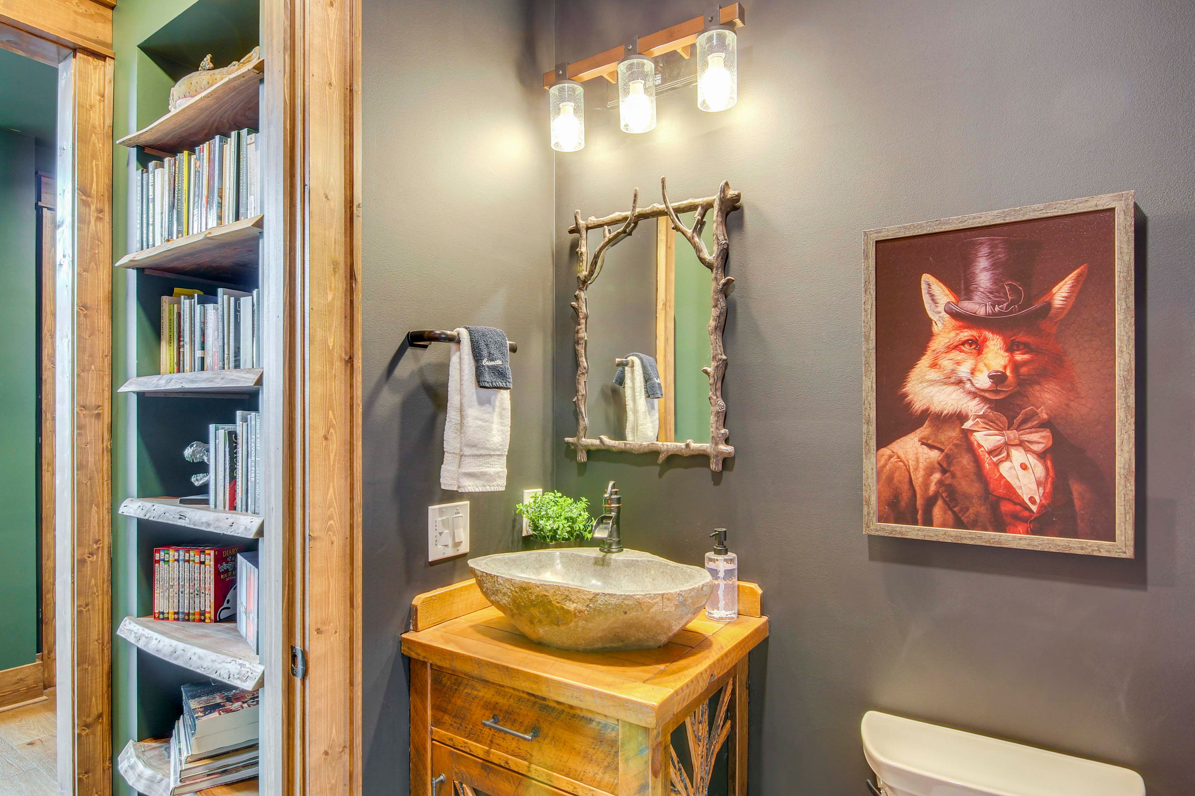 Half Bathroom | 1st Floor