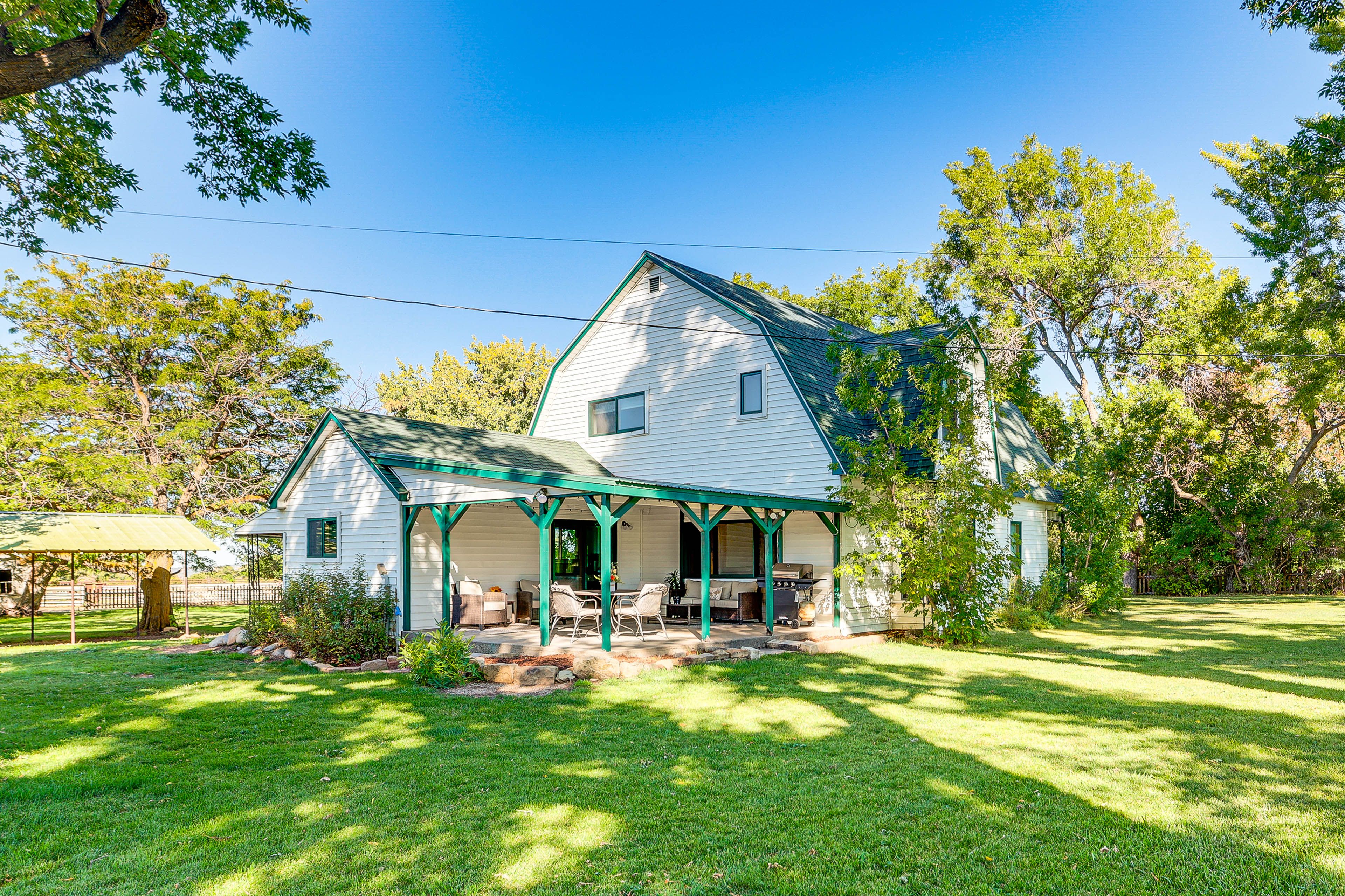 Spacious Yard