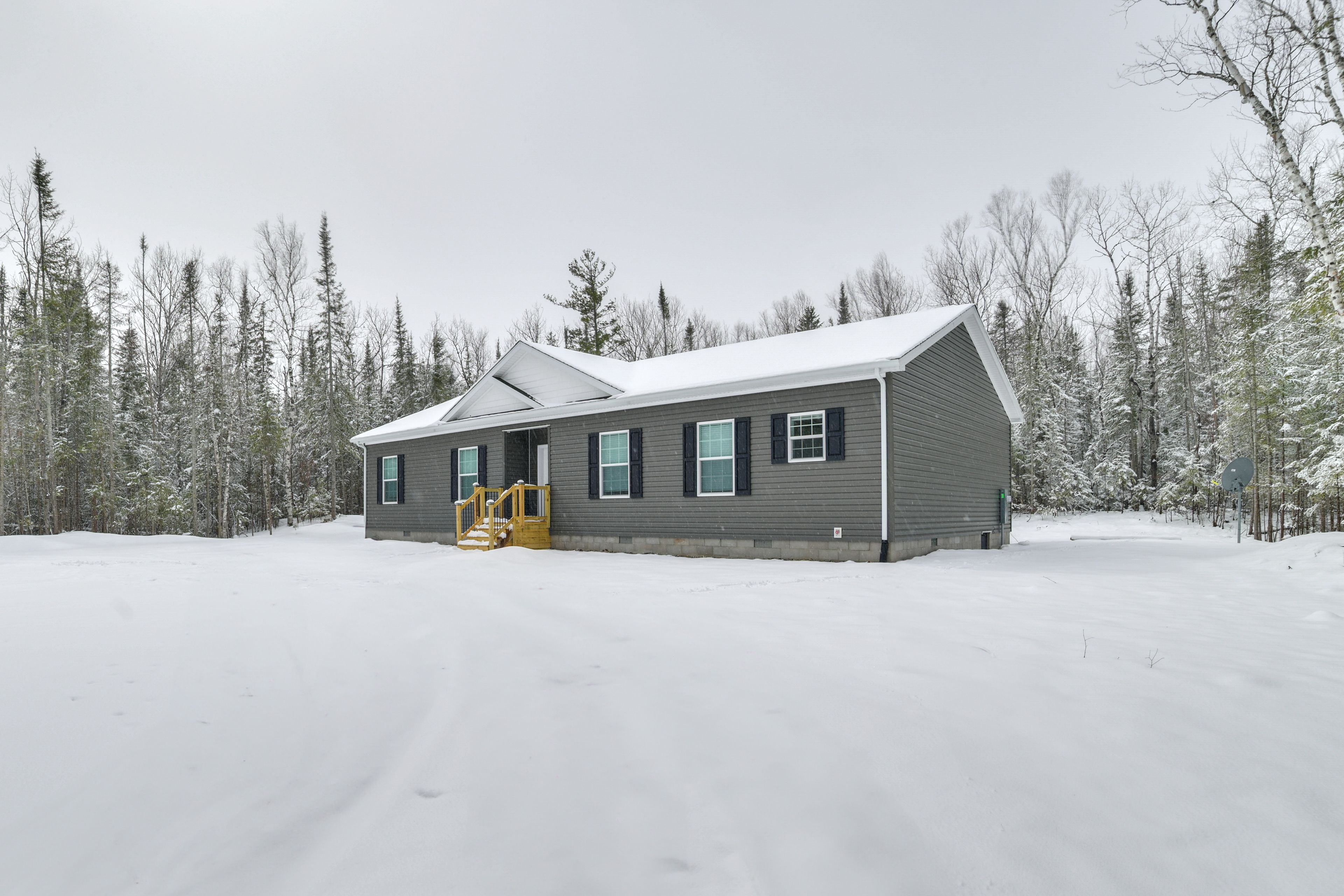 Parking | Driveway (6 Vehicles)