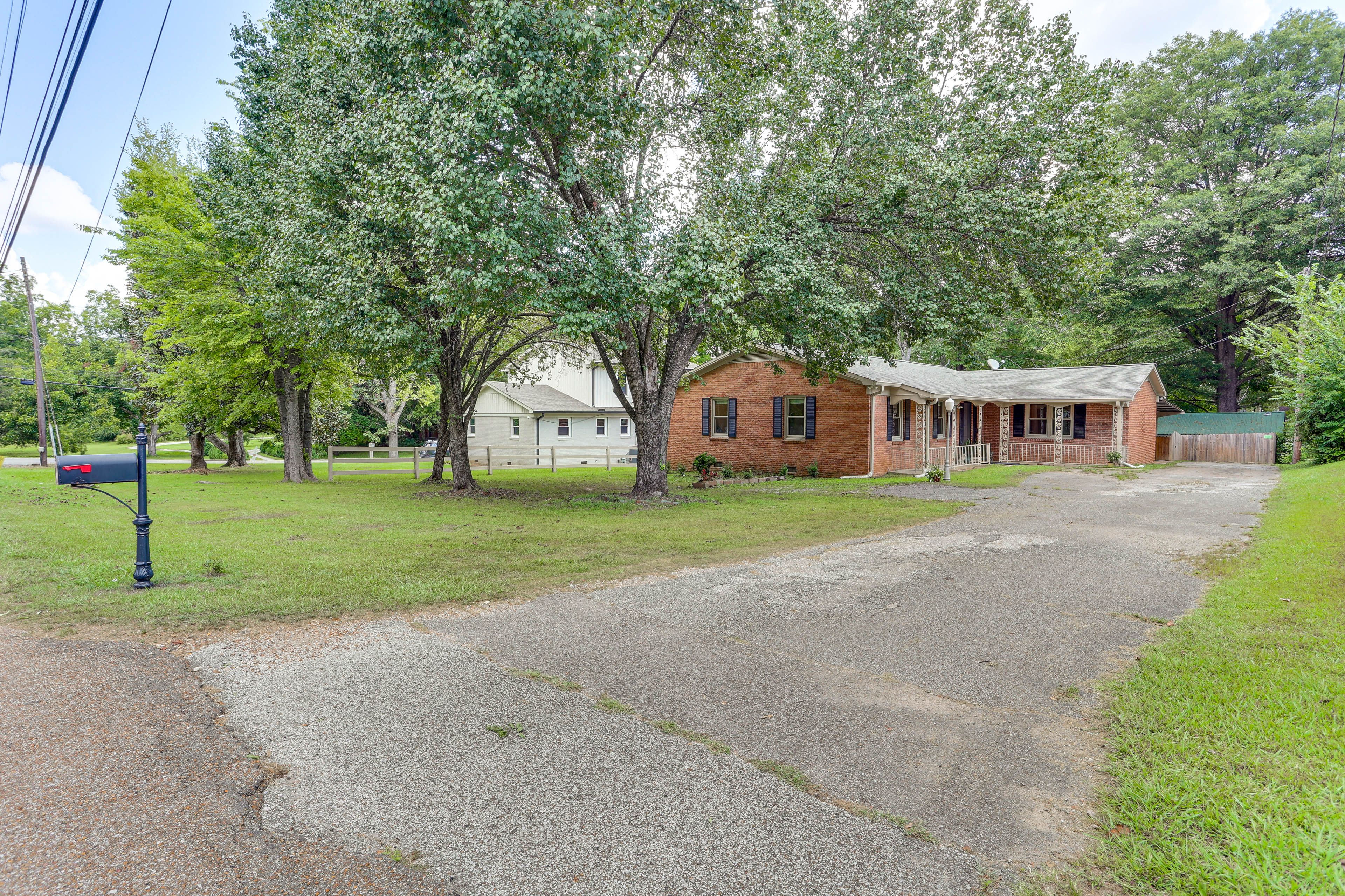 Parking | Driveway (2 Vehicles) | Carport (2 Vehicles)