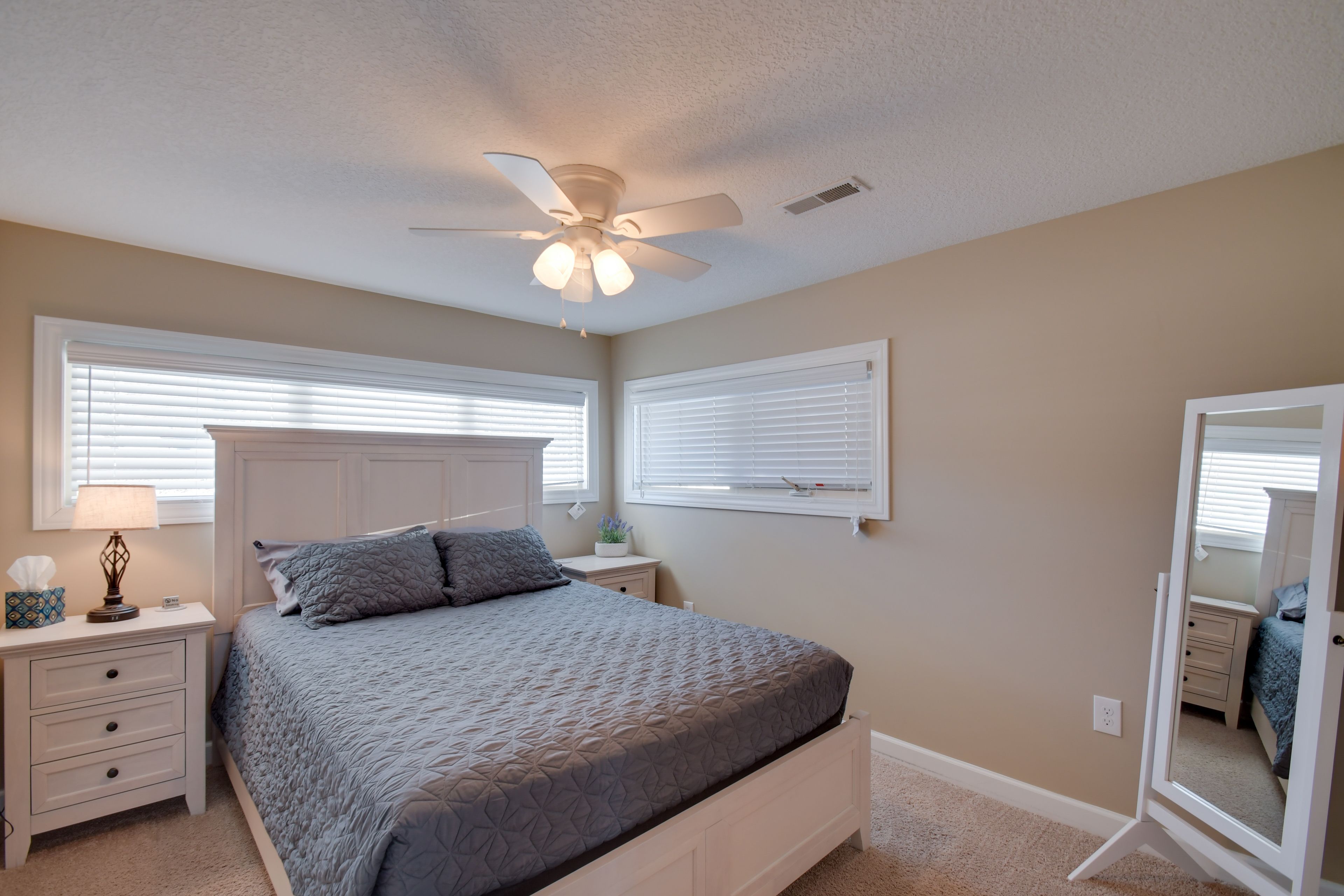 Bedroom 3 | Queen Bed