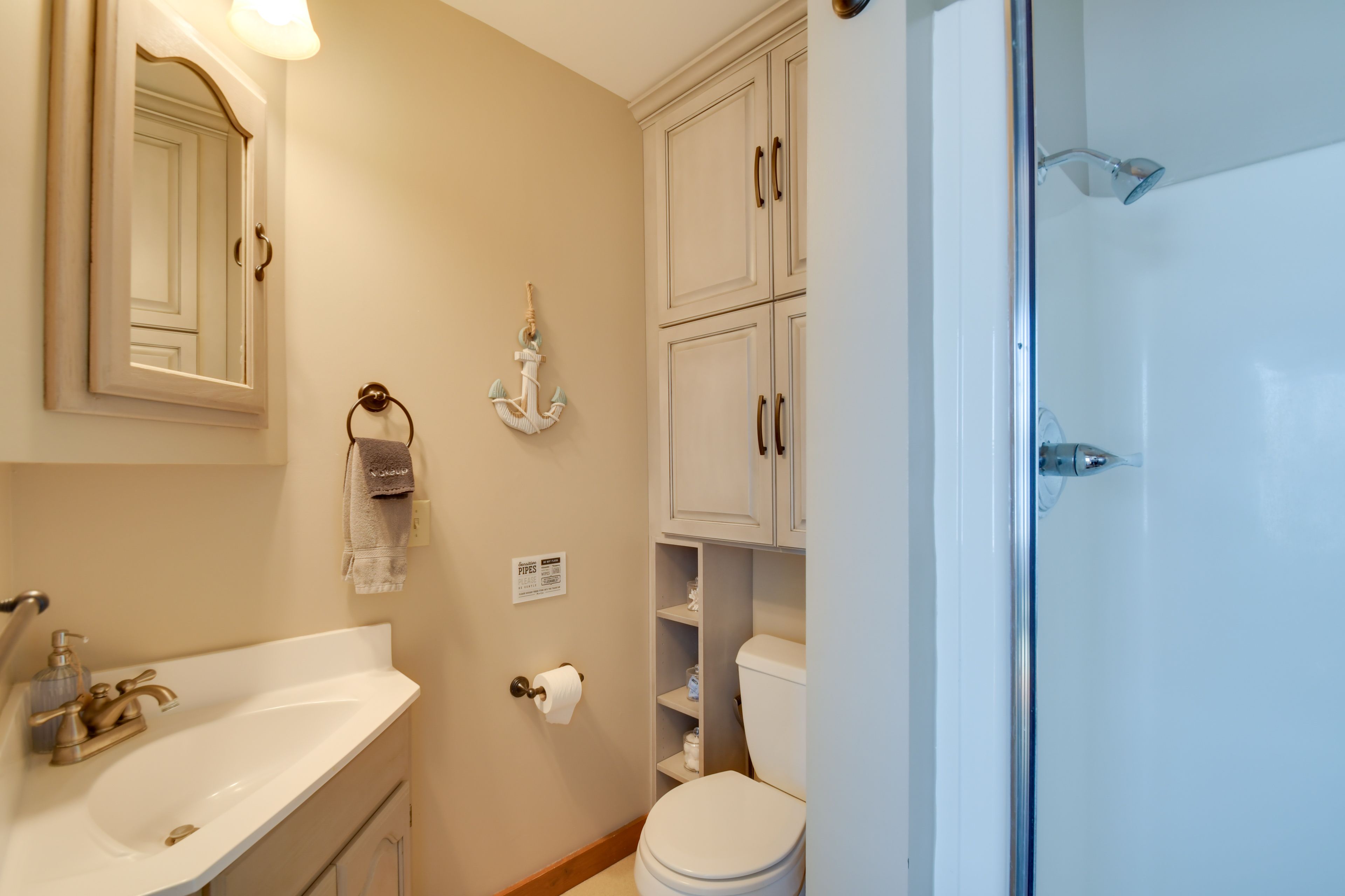 Full Bathroom