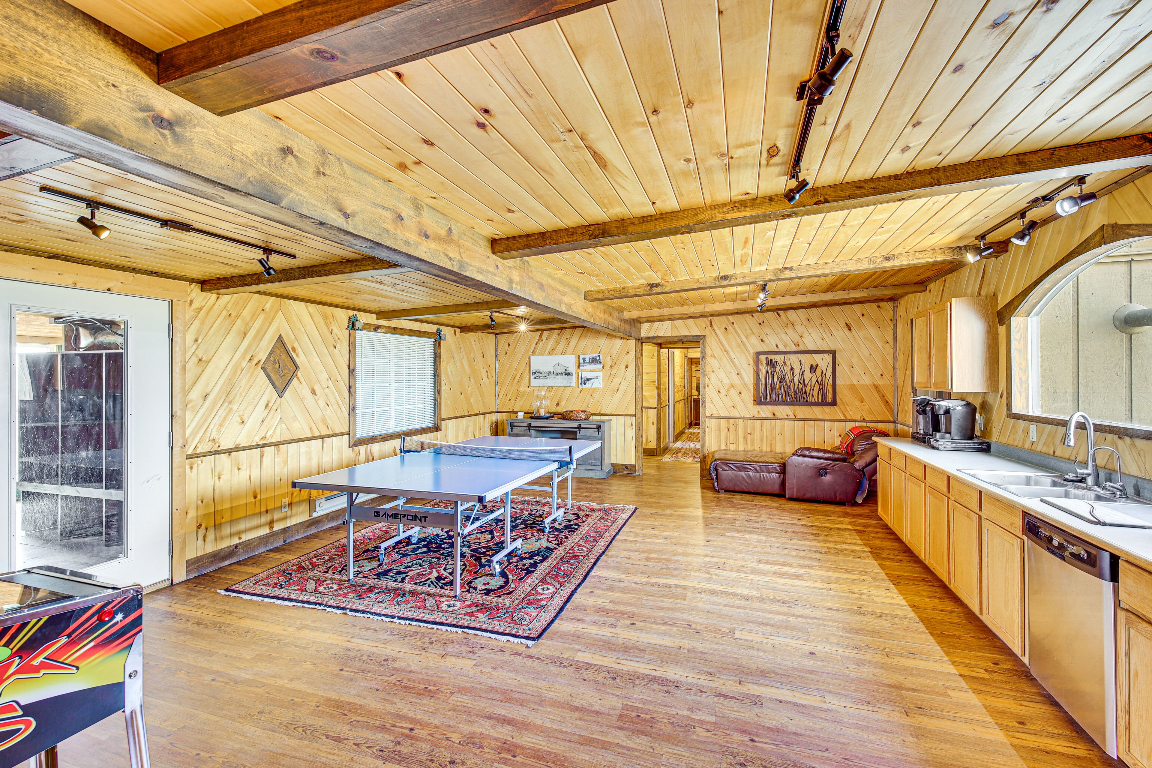 Game Room | Full Kitchen | Ping-Pong Table | Whiskey Barrel Arcade | 1st Floor