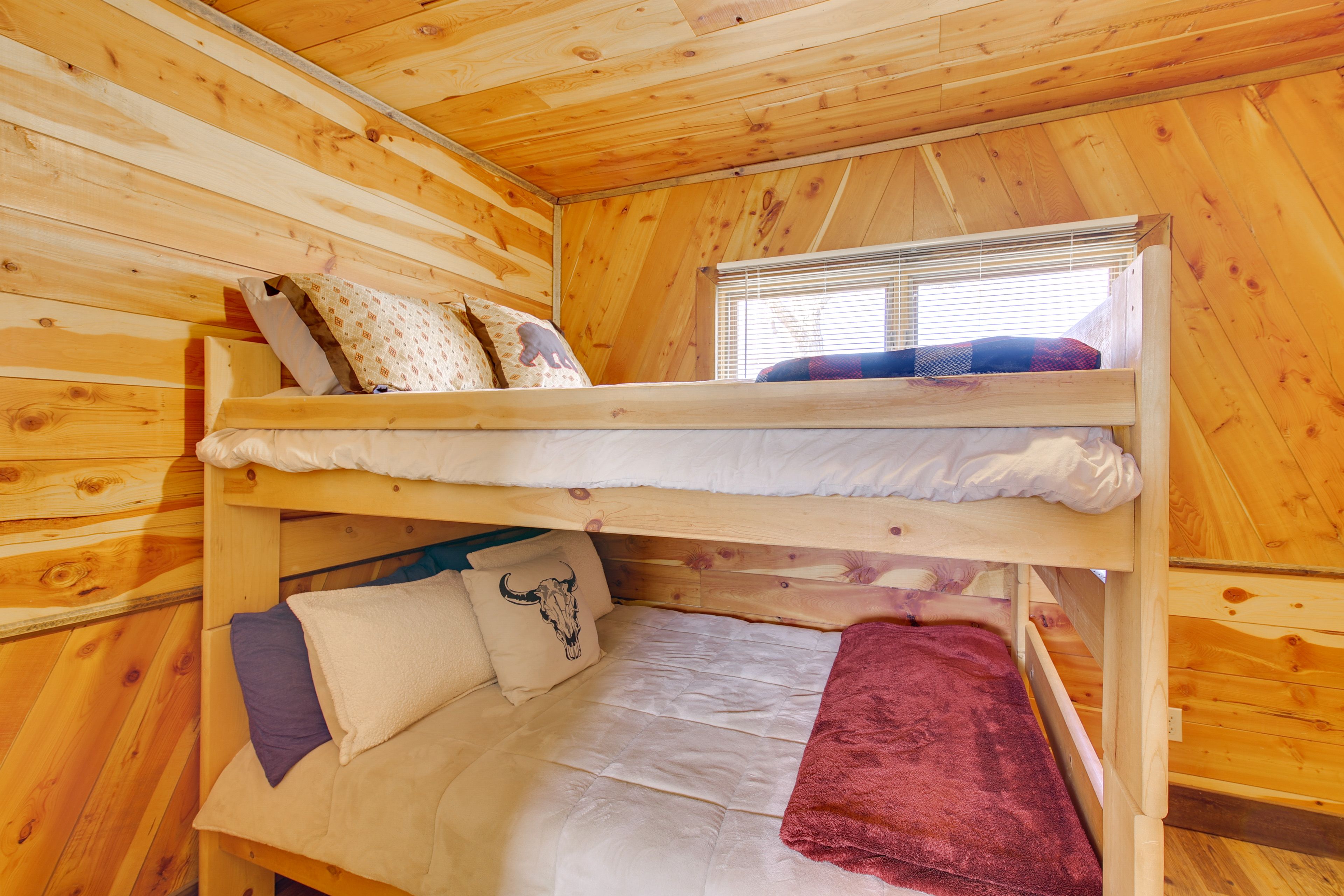 Bedroom 6 | Full Bunk Bed | 1st Floor
