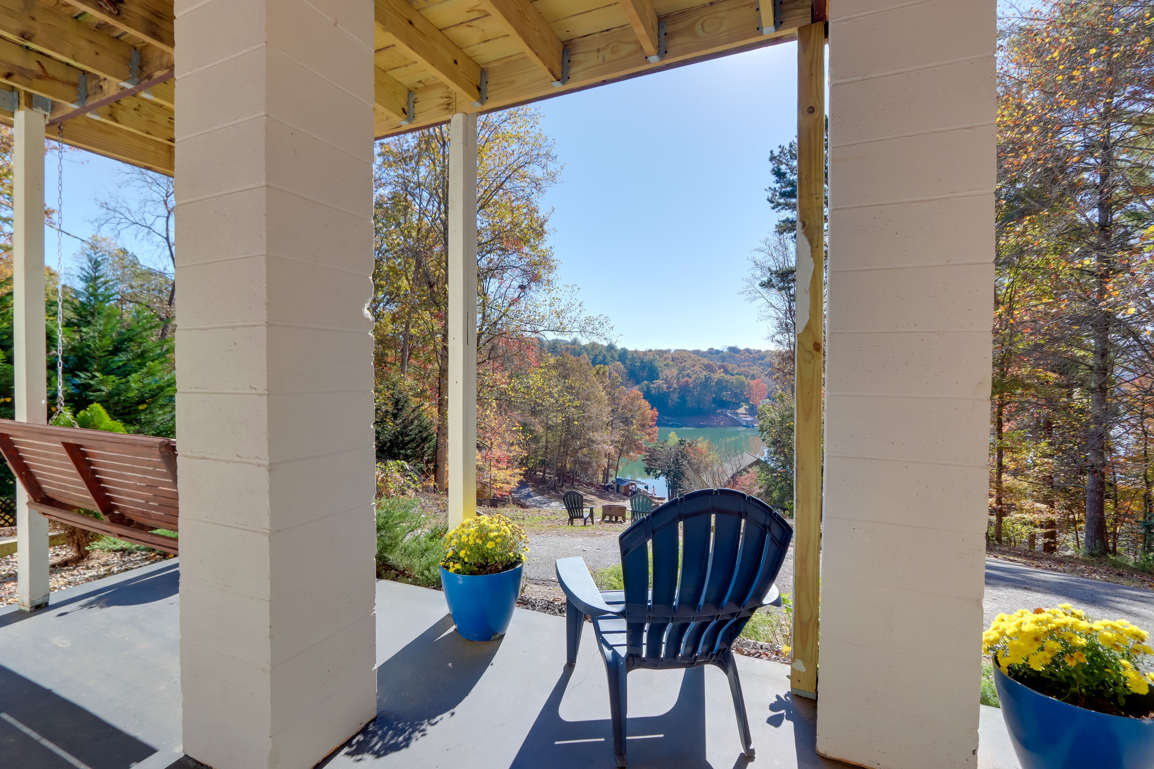 Apartment Exterior | Private Patio | Dining Area | Lake Views