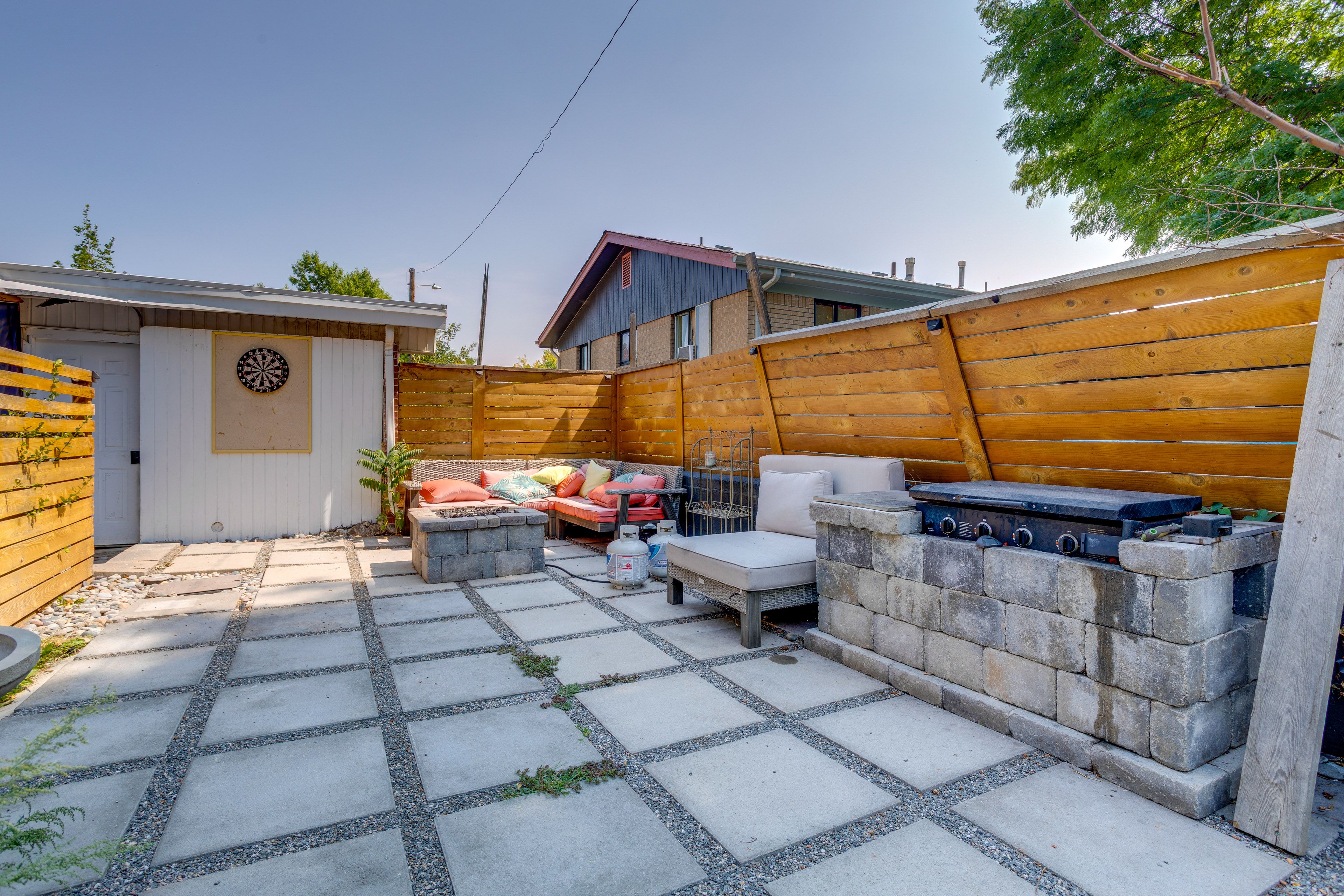 Backyard | Gas Fire Pit | Grill