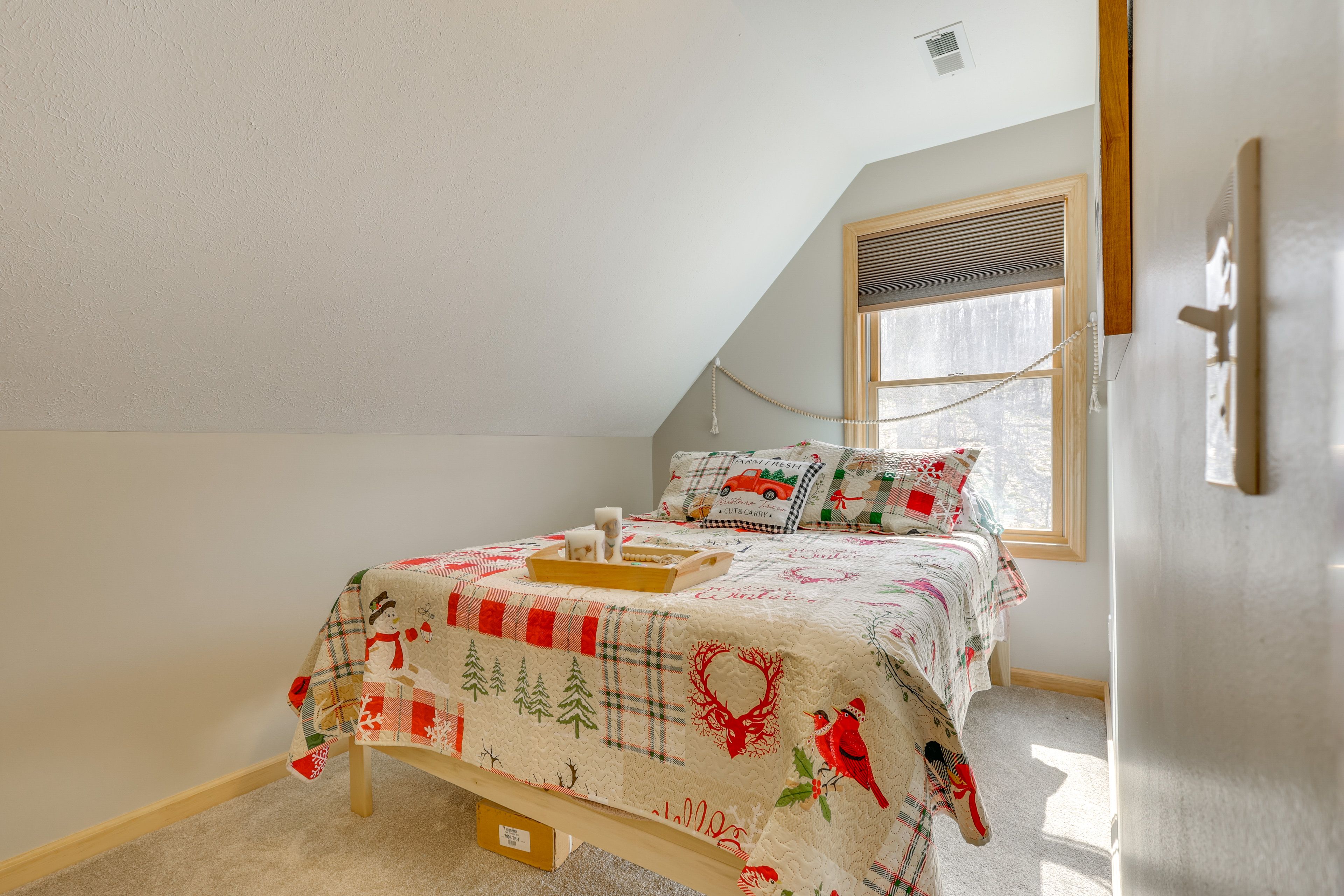 Bedroom 2 | Queen Bed | 2nd Floor | Linens Provided