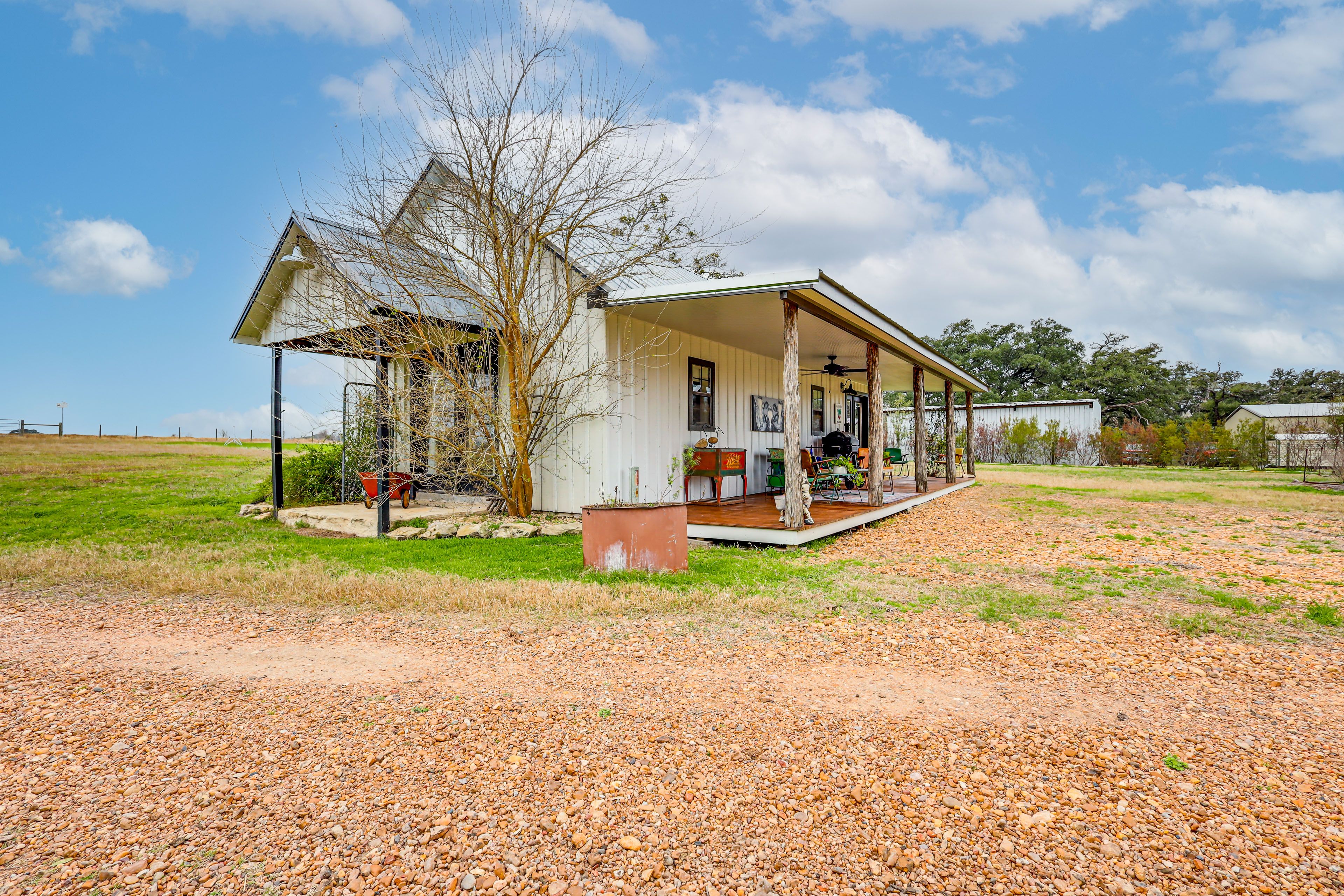 Home Exterior | Parking | Driveway (3 Vehicles)