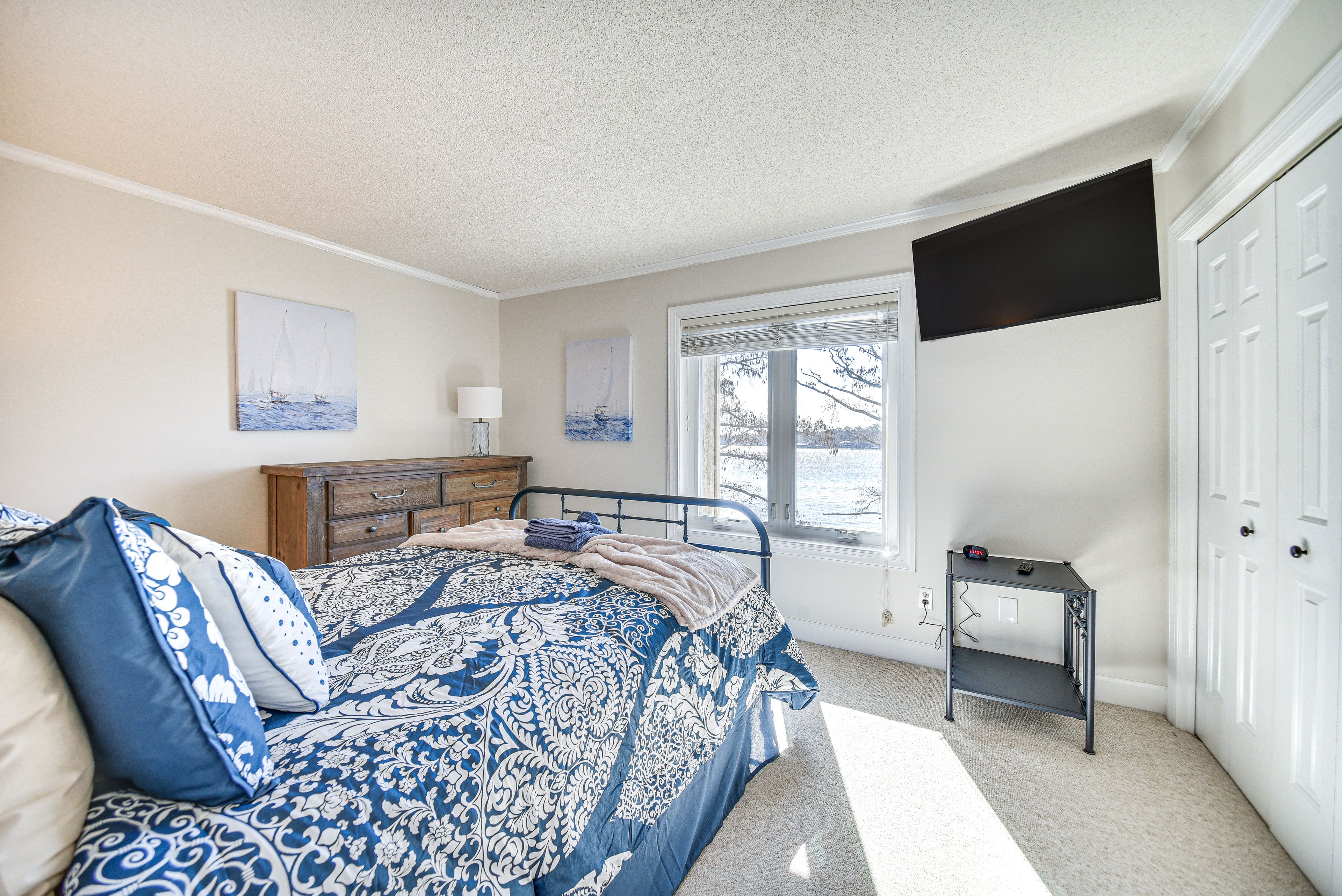 Bedroom 1 | Queen Bed | 2nd Floor | Linens Provided