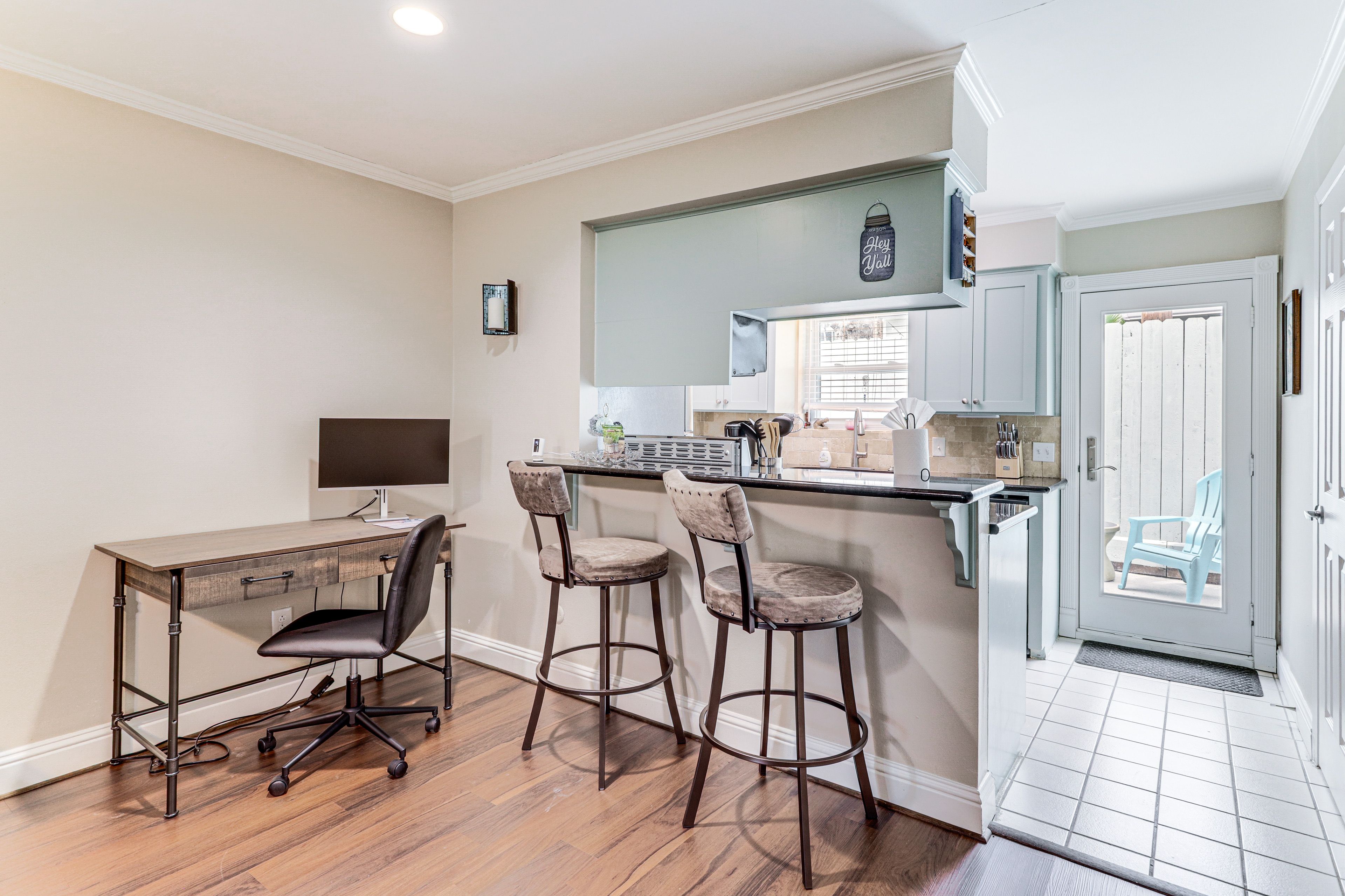 Dining Area | Dishware/Flatware | Trash Bags/Paper Towels