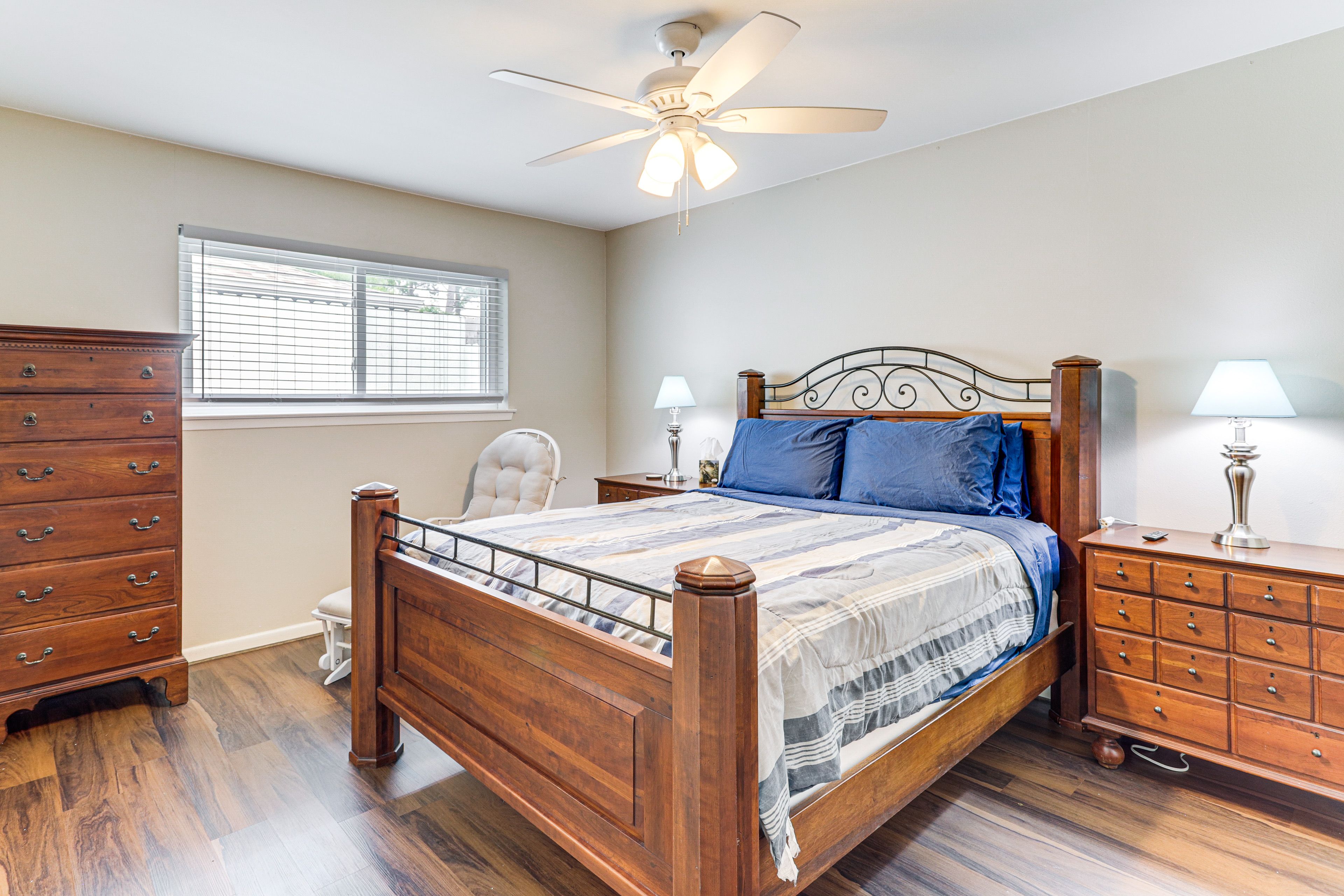 Bedroom 1 | Queen Bed | Linens Provided | En-Suite Half Bathroom
