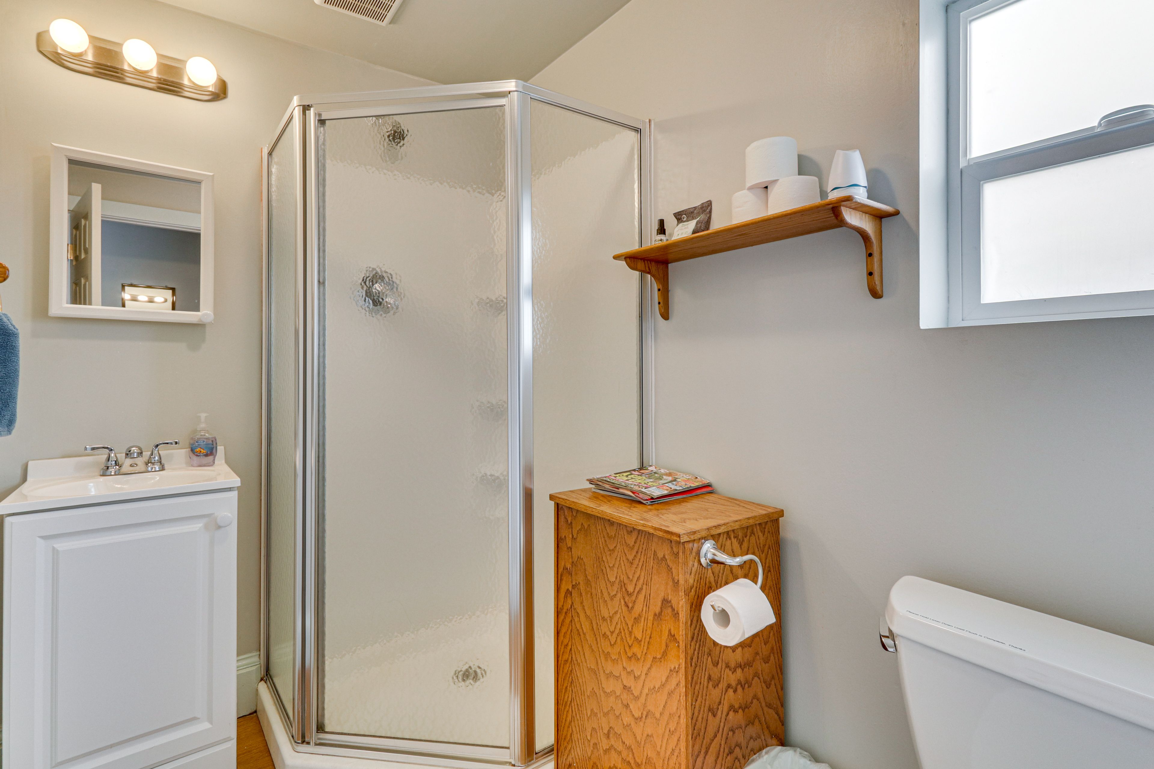 Full Bathroom