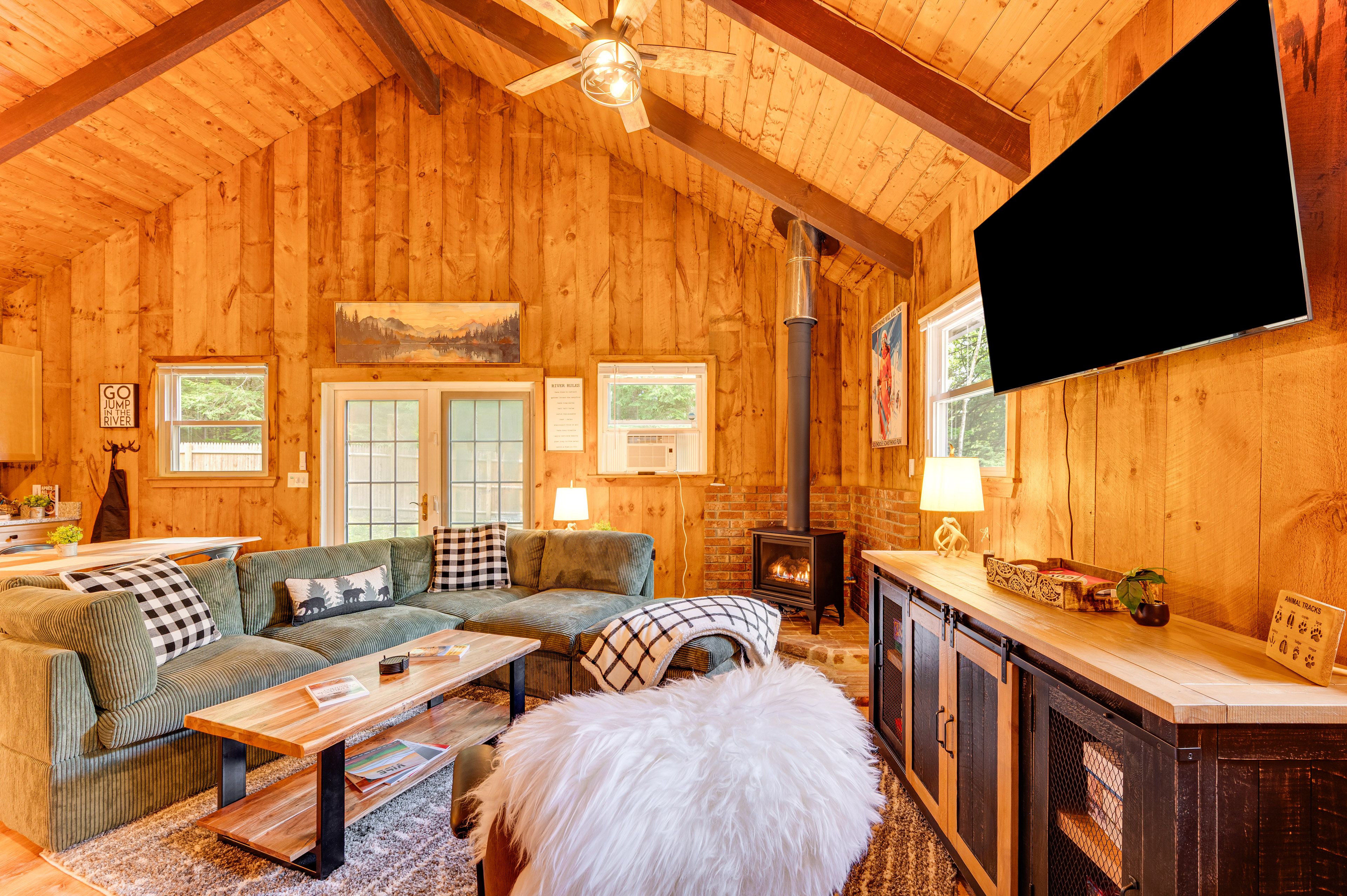 Center Conway Vacation Rental | 2BR | 1BA | Step-Free Entry | 1,080 Sq Ft