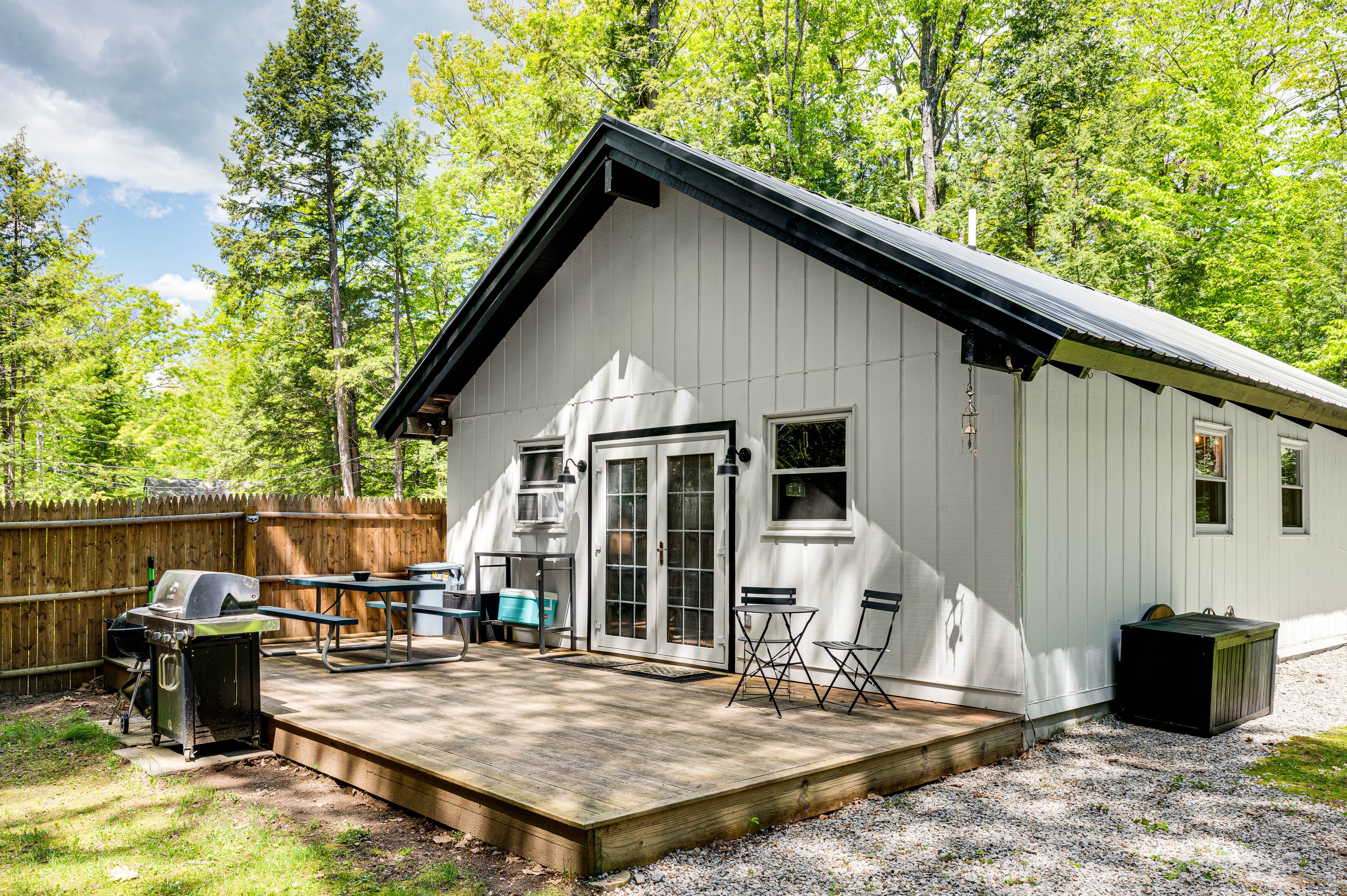 Exterior | Deck | Outdoor Dining | Gas Grill
