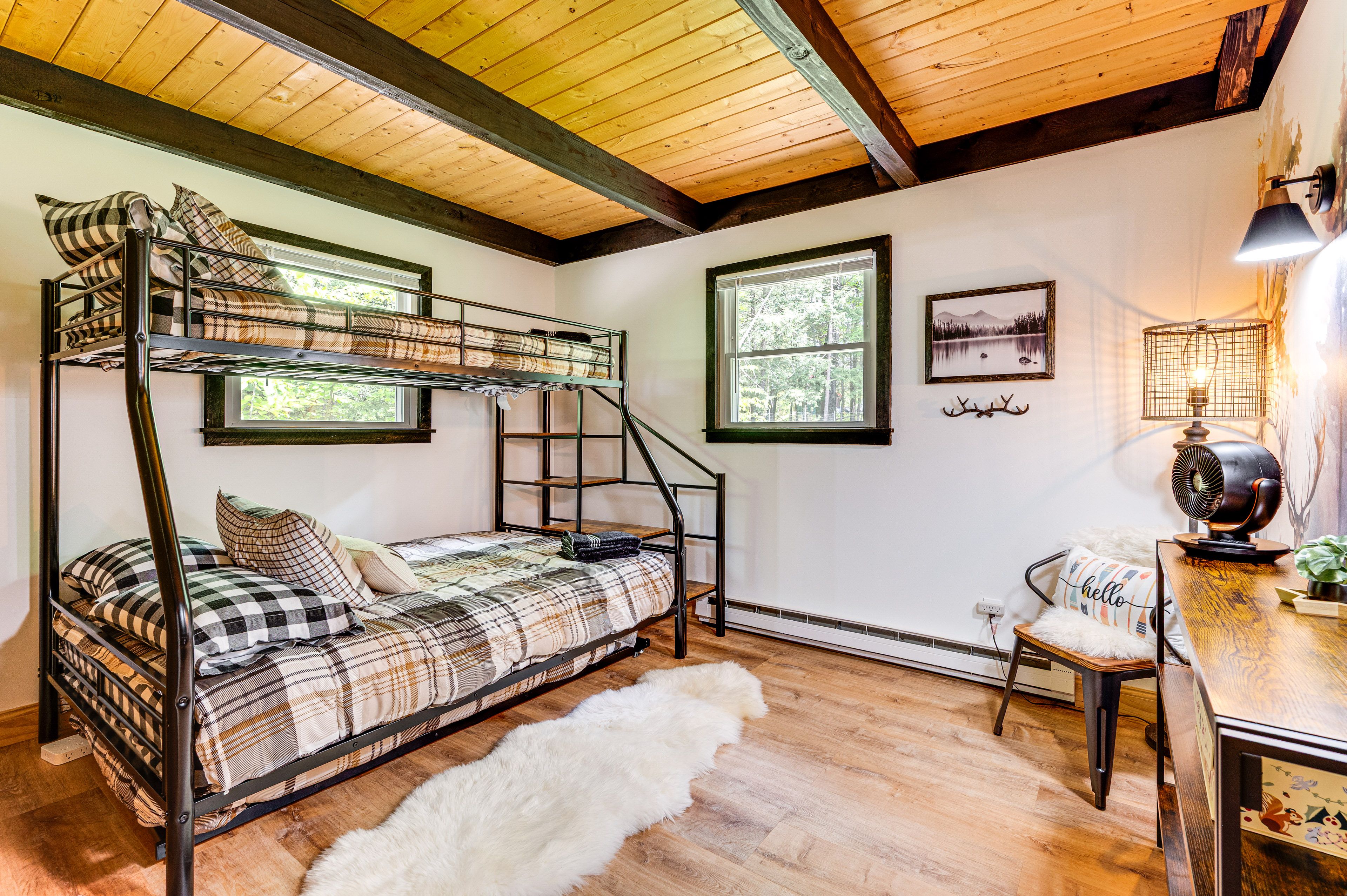 Bedroom 2 | Twin/Full Bunk Bed w/ Twin Trundle | Main Floor