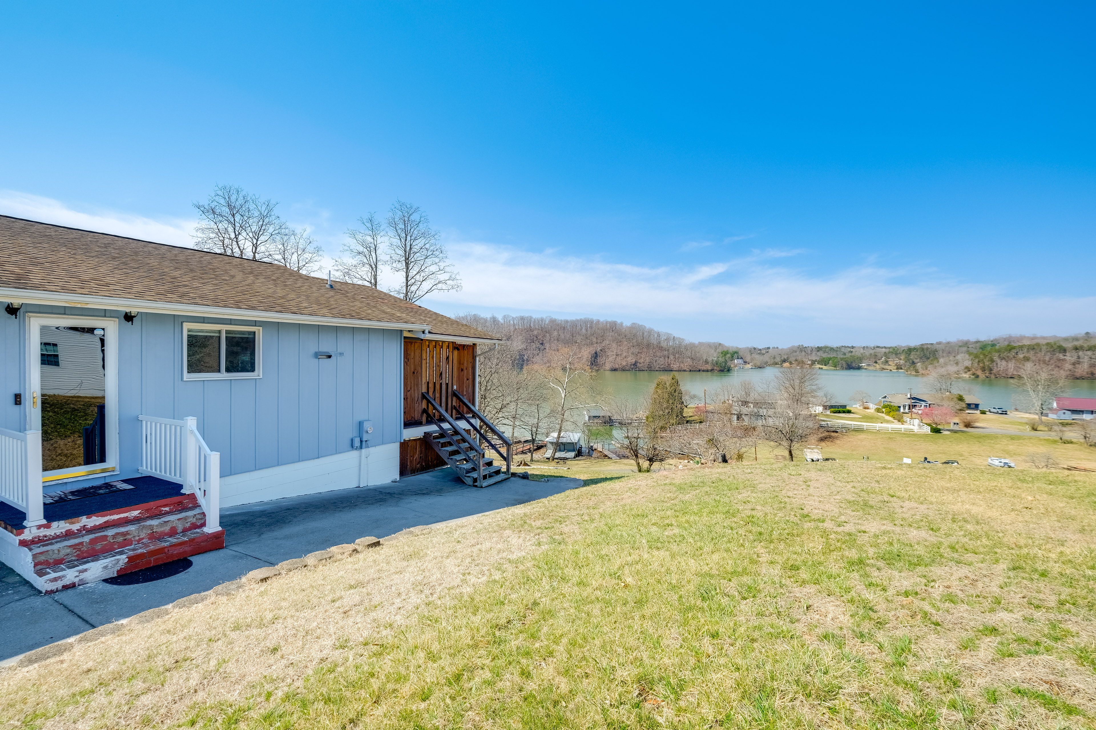 Radford Vacation Rental | 3BR | 1BA | 1,216 Sq Ft | Stairs Required