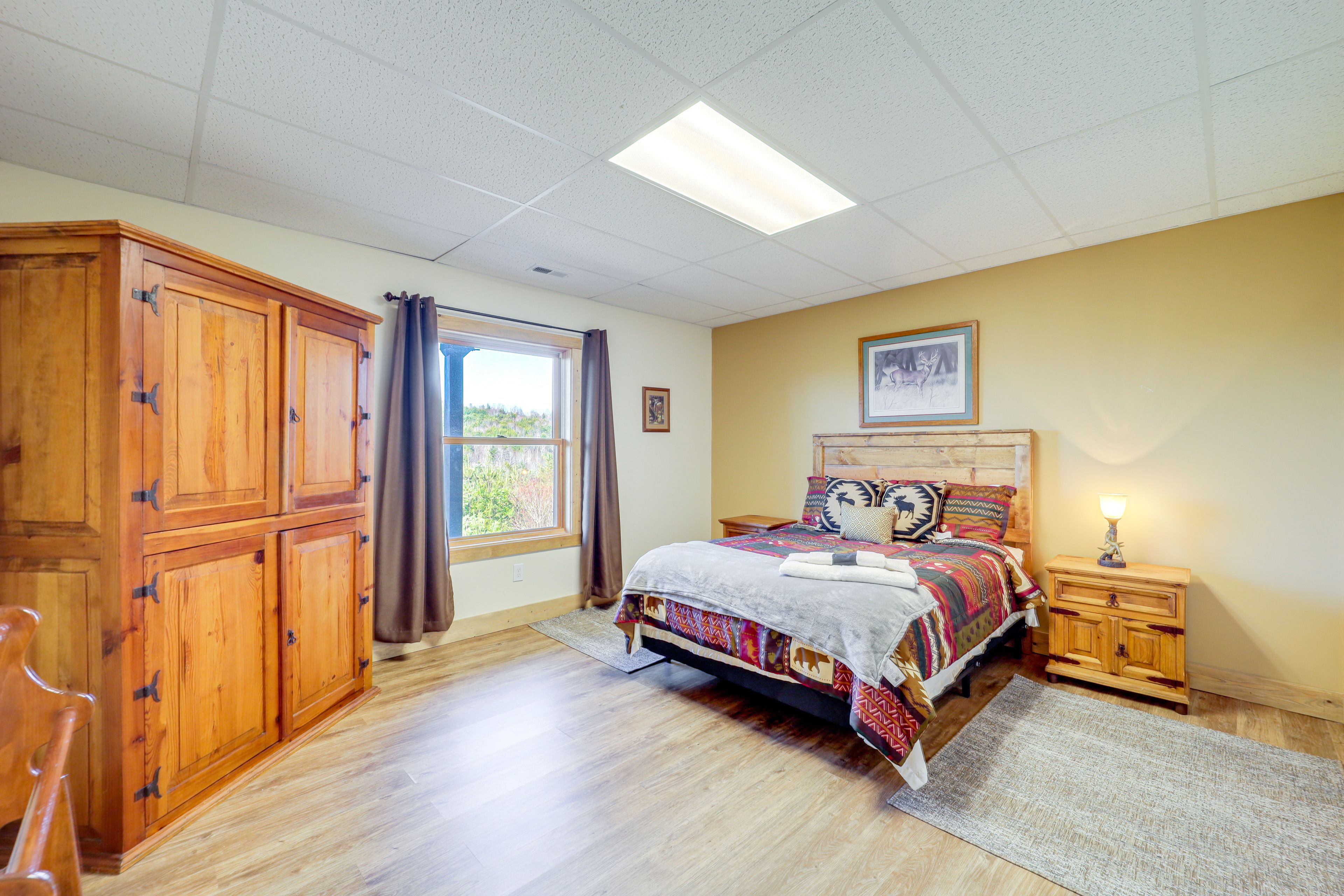 Bedroom 3 | Queen Bed | Lower Level