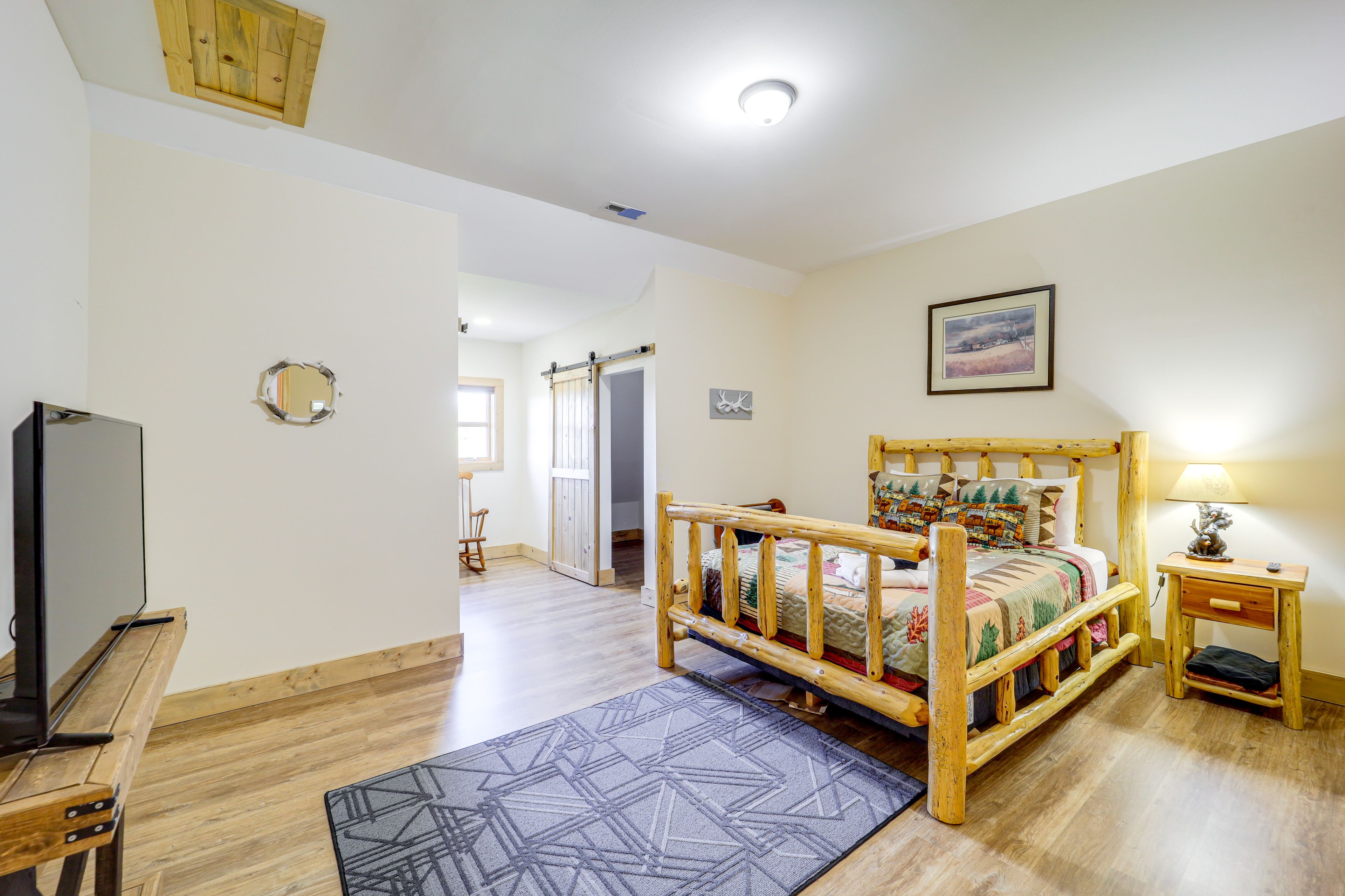 Bedroom 2 | Queen Bed | Upper Level
