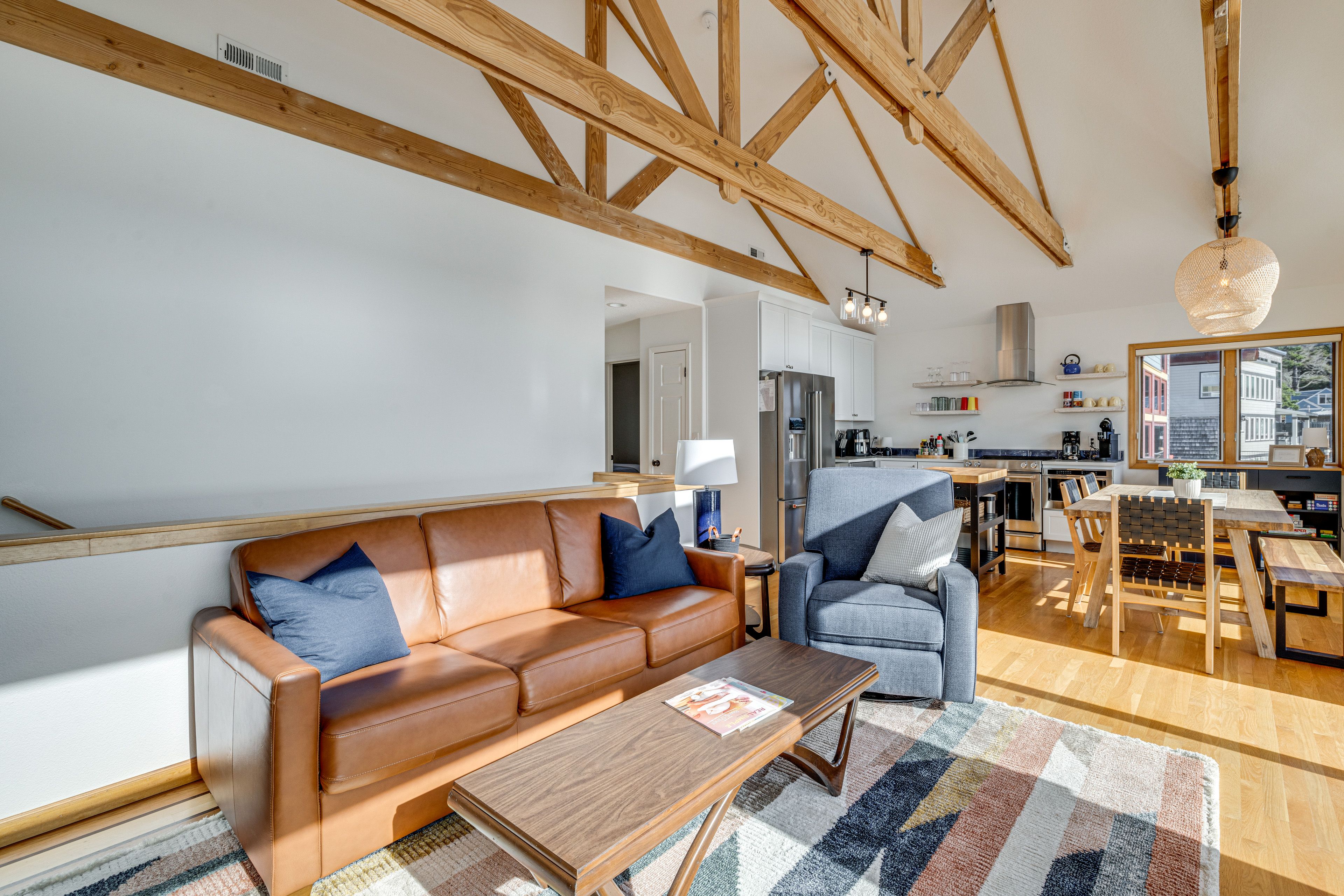 Living Room | Free WiFi | Wood-Burning Stove | Smart TV | Main Floor