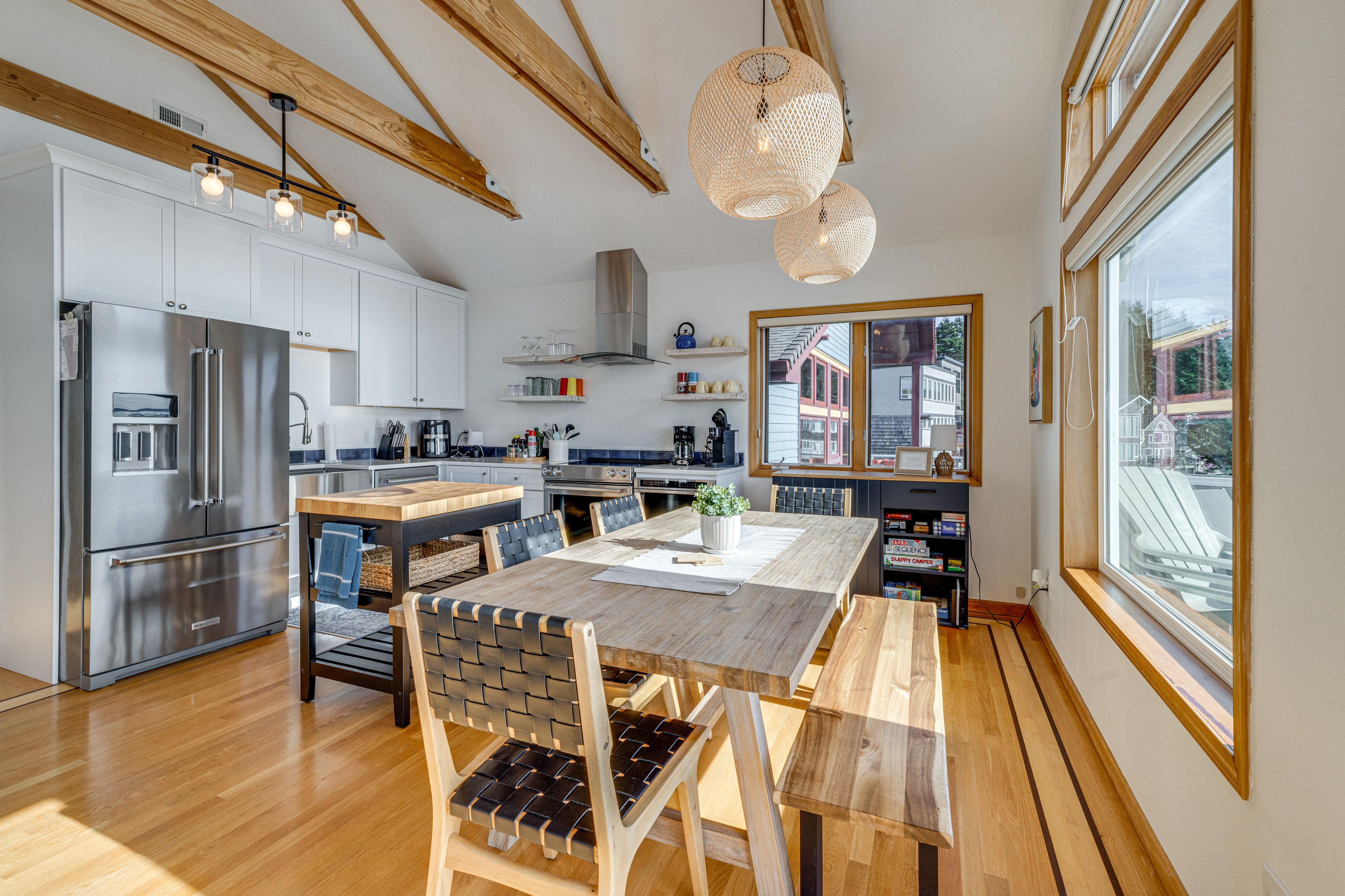 Dining Table | Dishware & Flatware | Main Floor