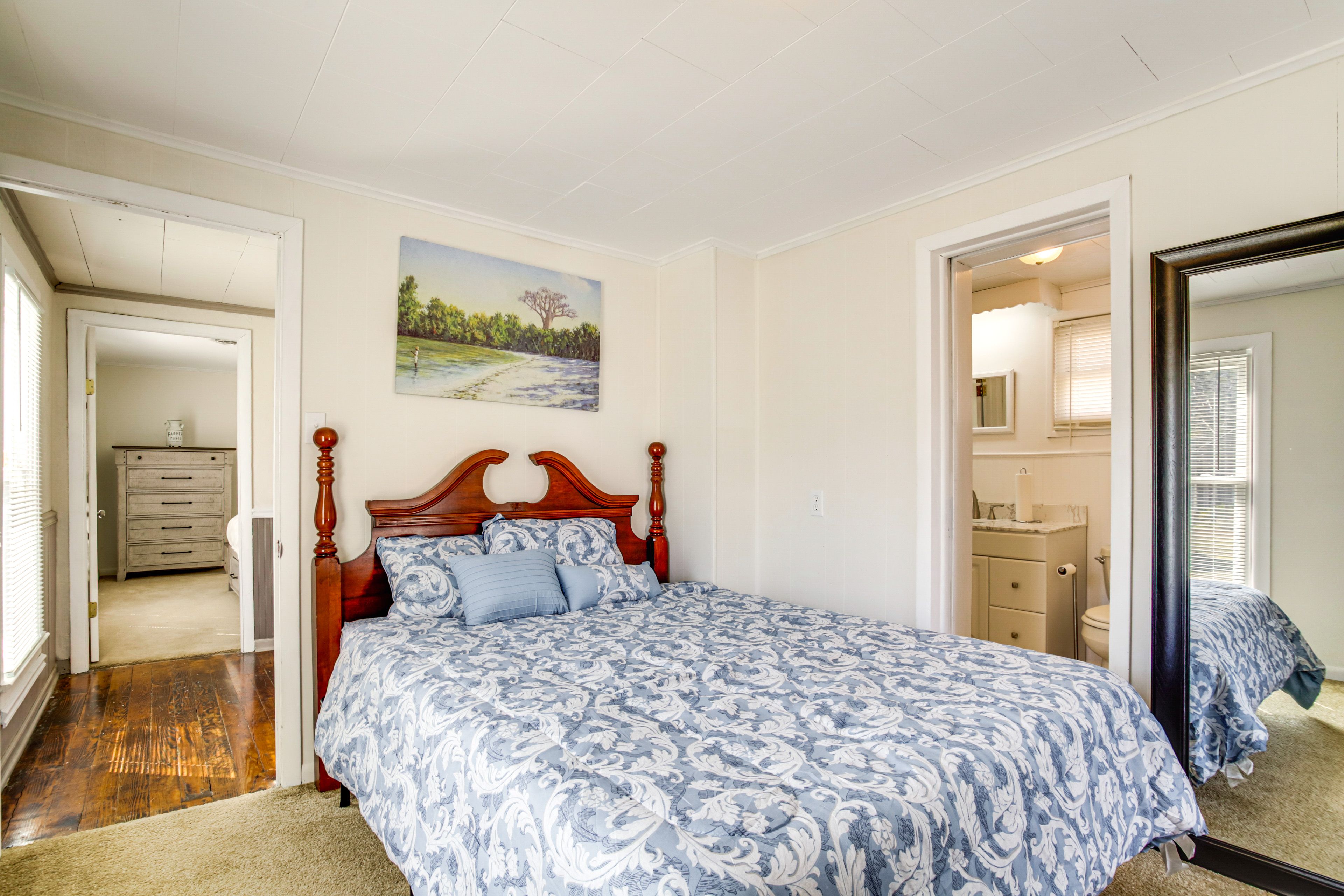 Bedroom 2 | 2nd Floor | Queen Bed | Linens Provided