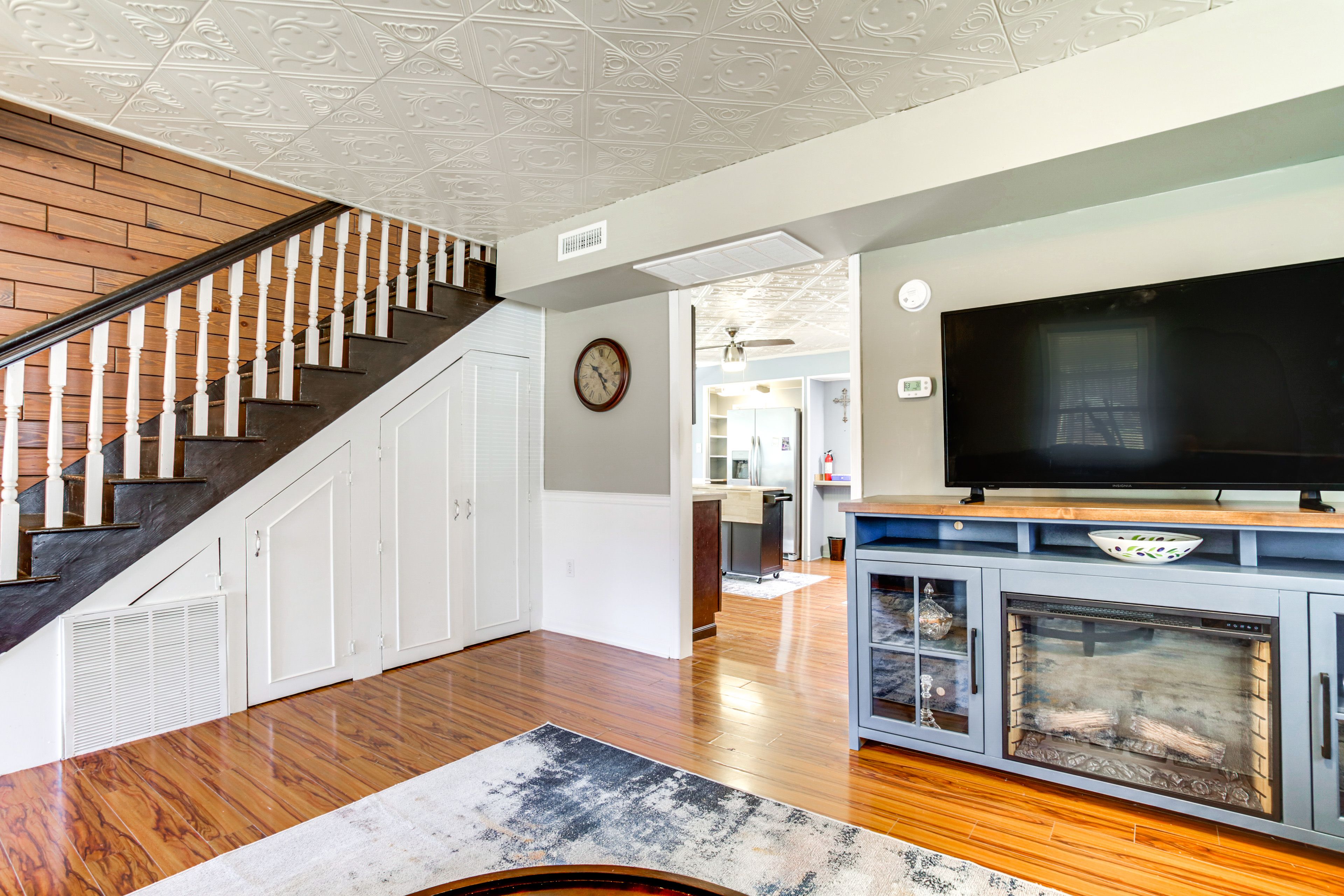 Living Room | 1st Floor | Free WiFi