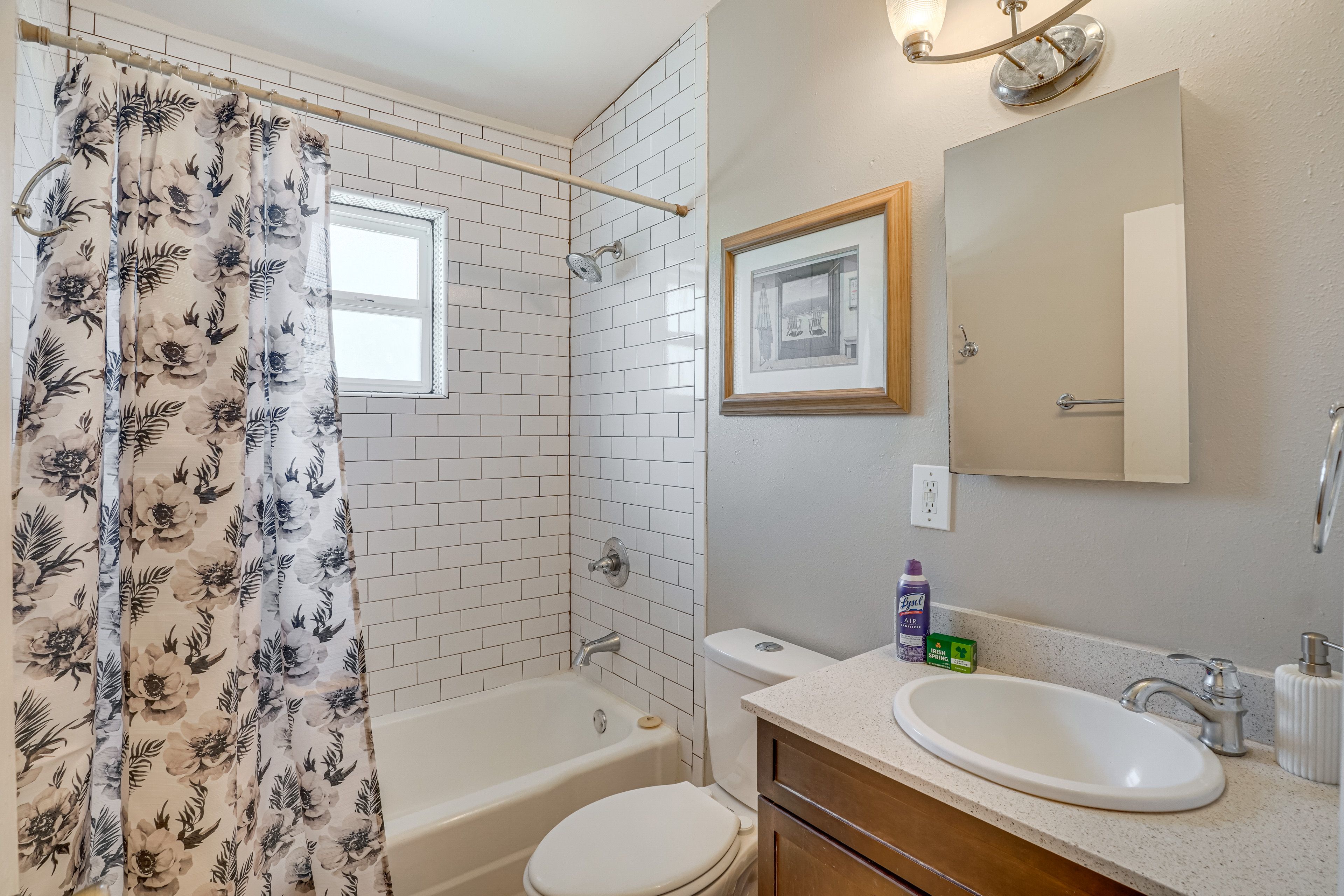 Full Bathroom