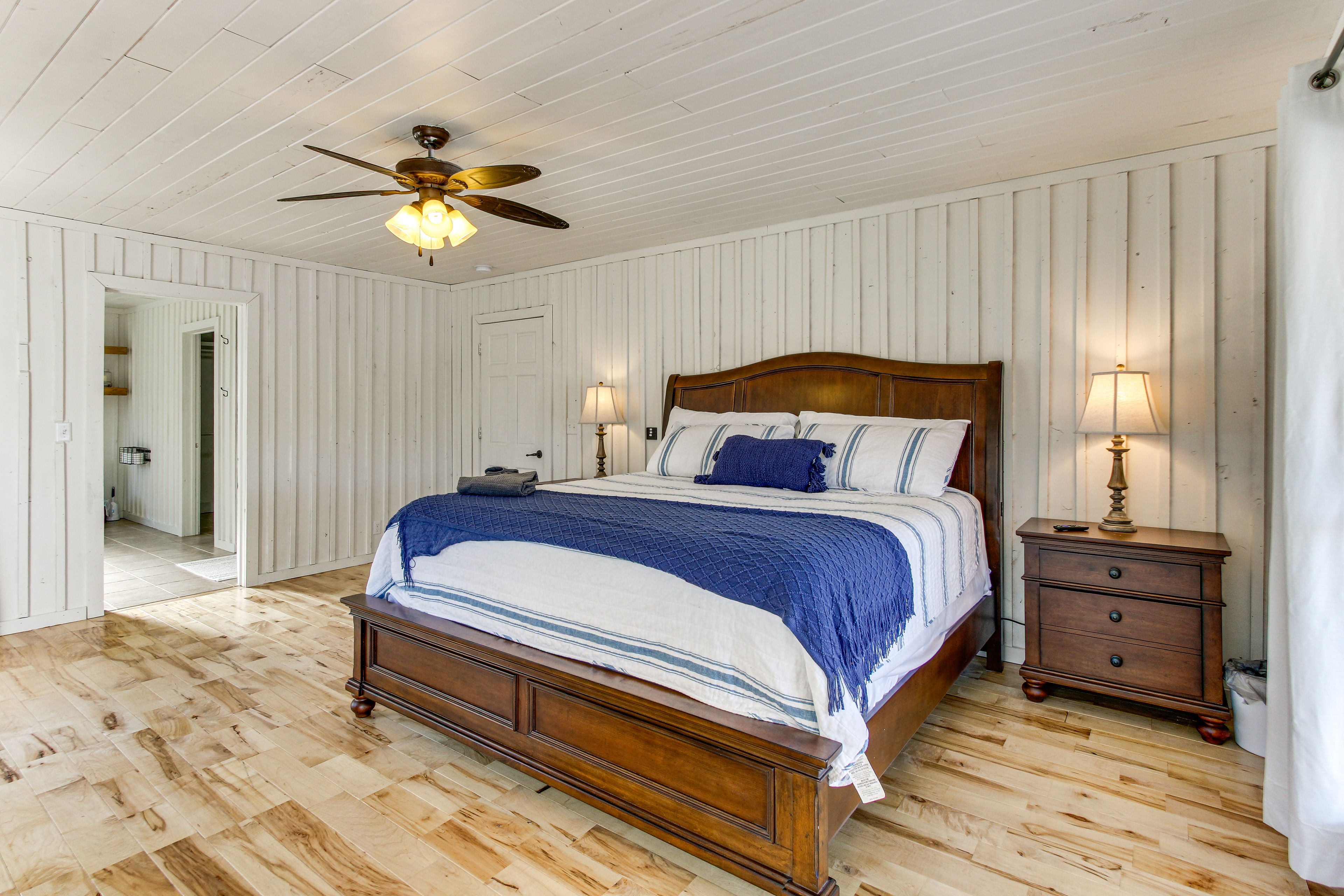 Bedroom 1 | Main Level | King Bed | Linens Provided
