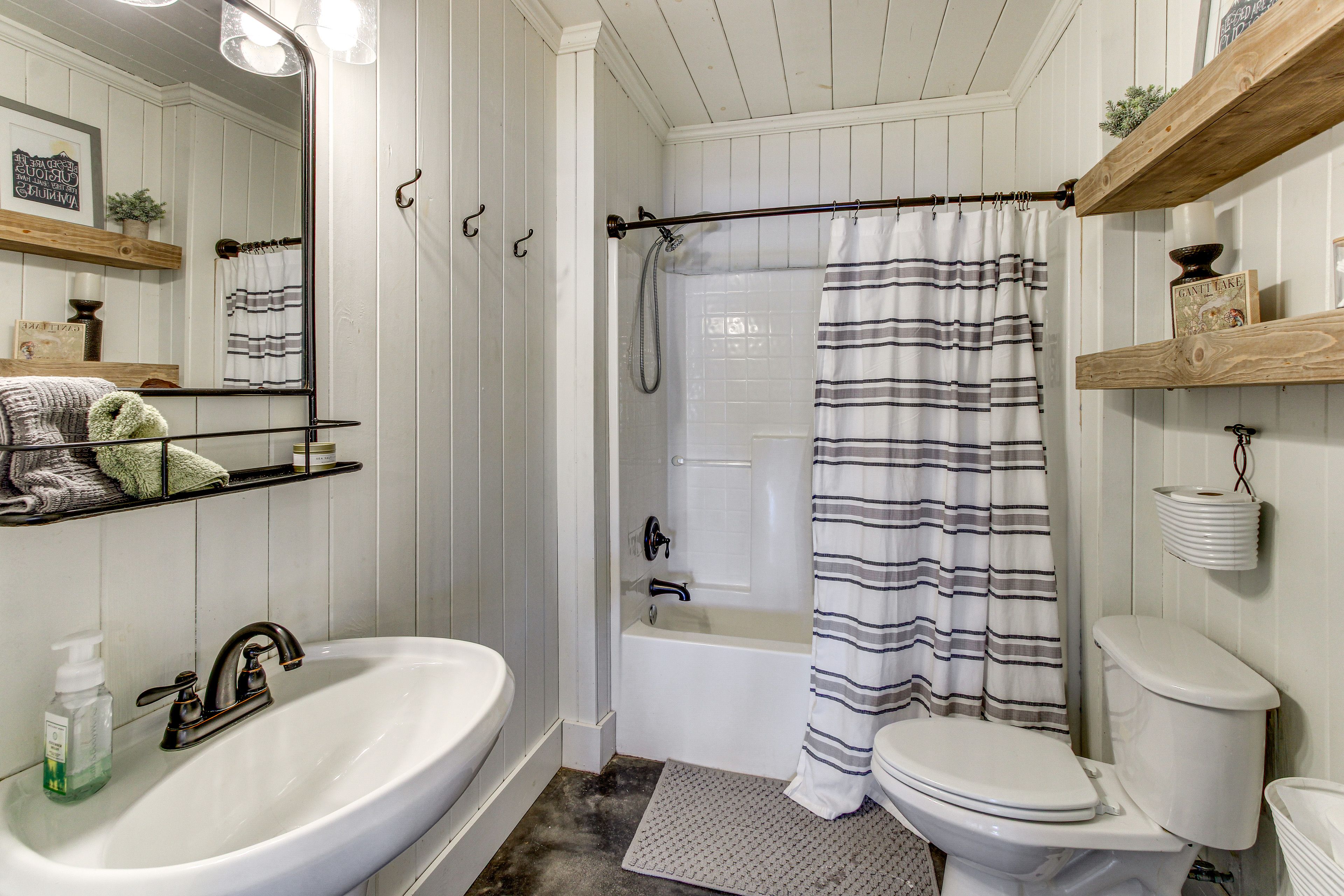 Full Bathroom | Lower Level