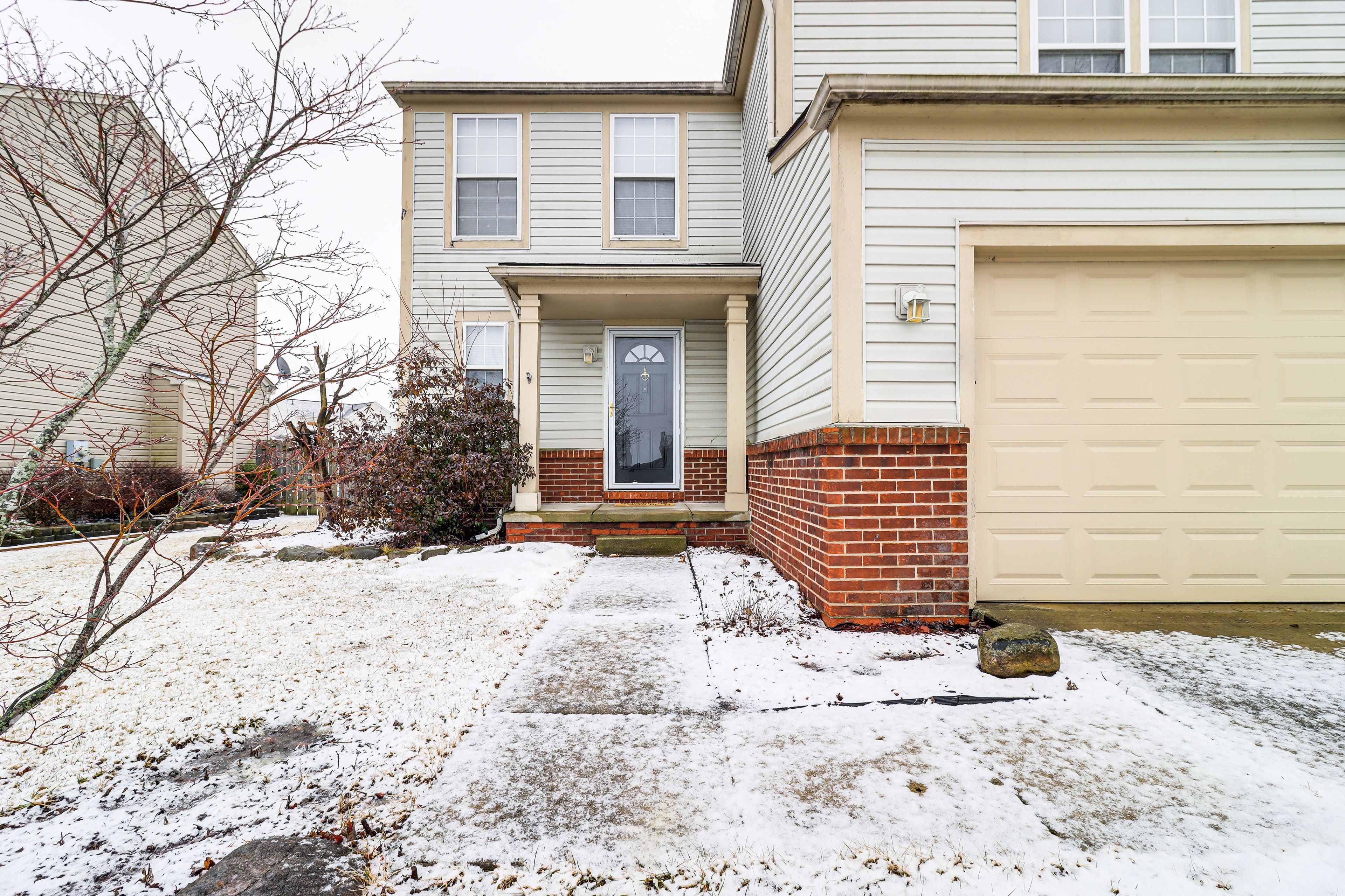 Home Exterior | Parking | Driveway (2 Vehicles) | Free Street