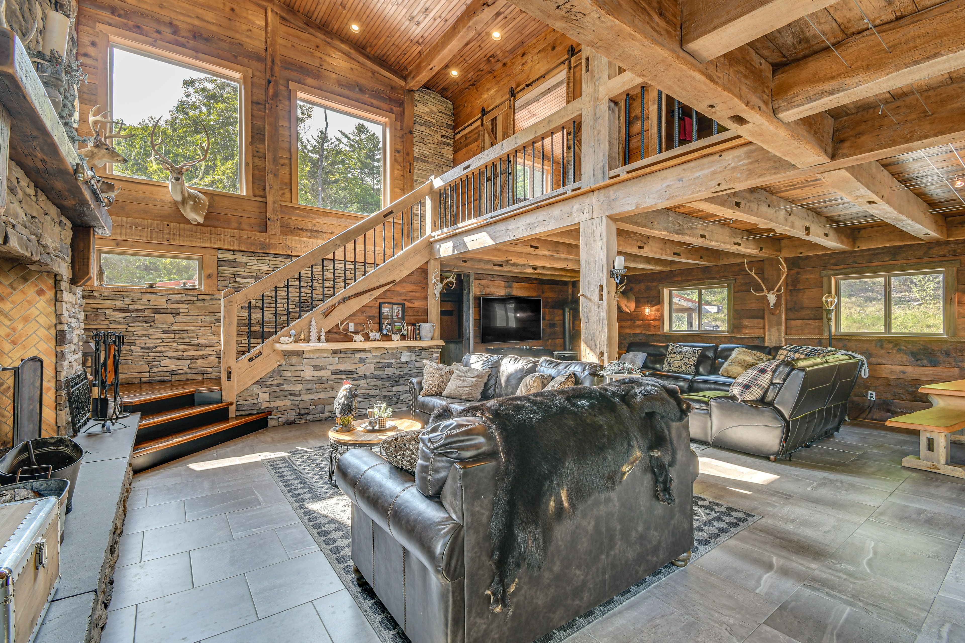 Living Room | Free WiFi | Smart TV | Gas Heating | 1st Floor