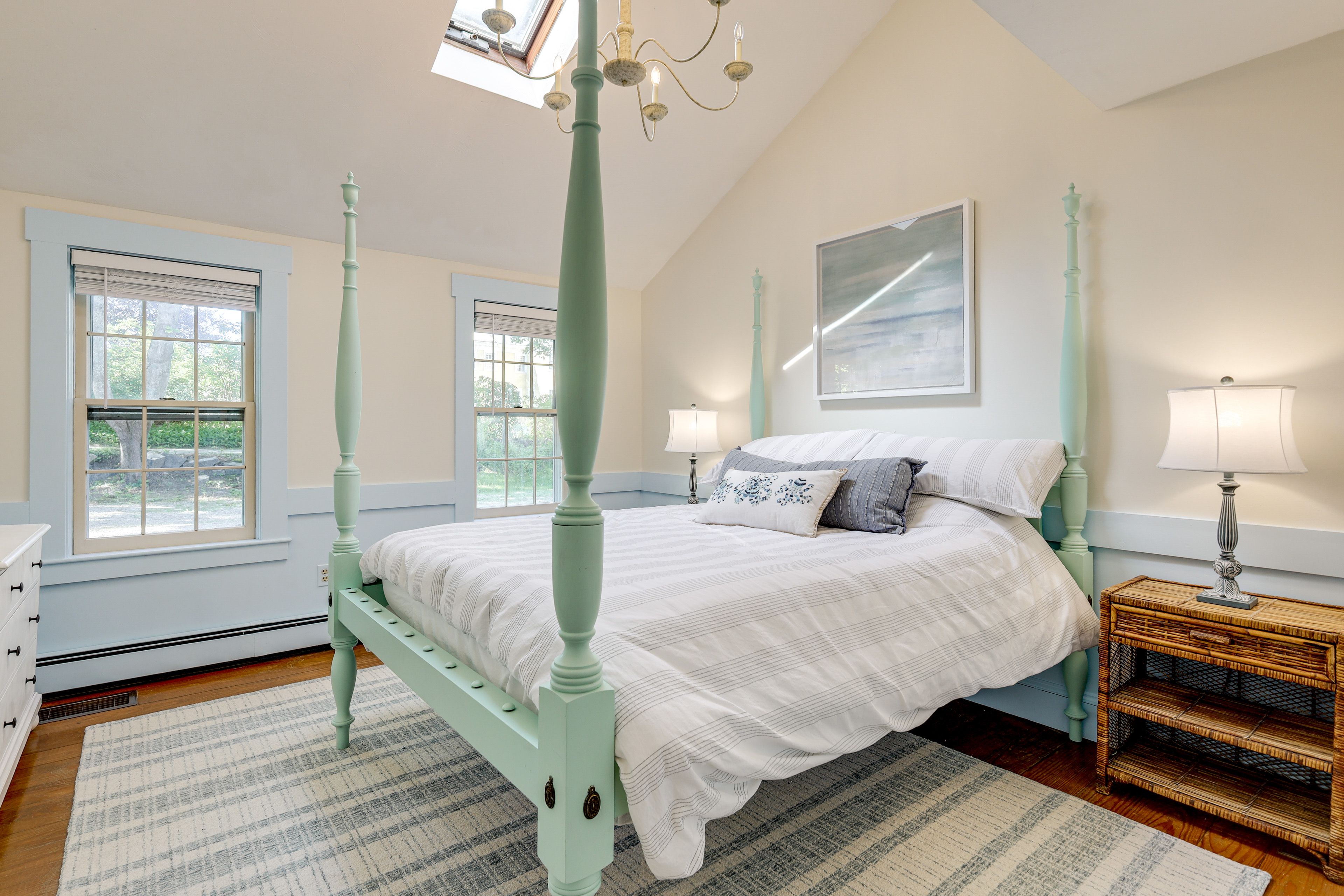 Bedroom 1 | 1st Floor | Queen Bed | Linens Provided