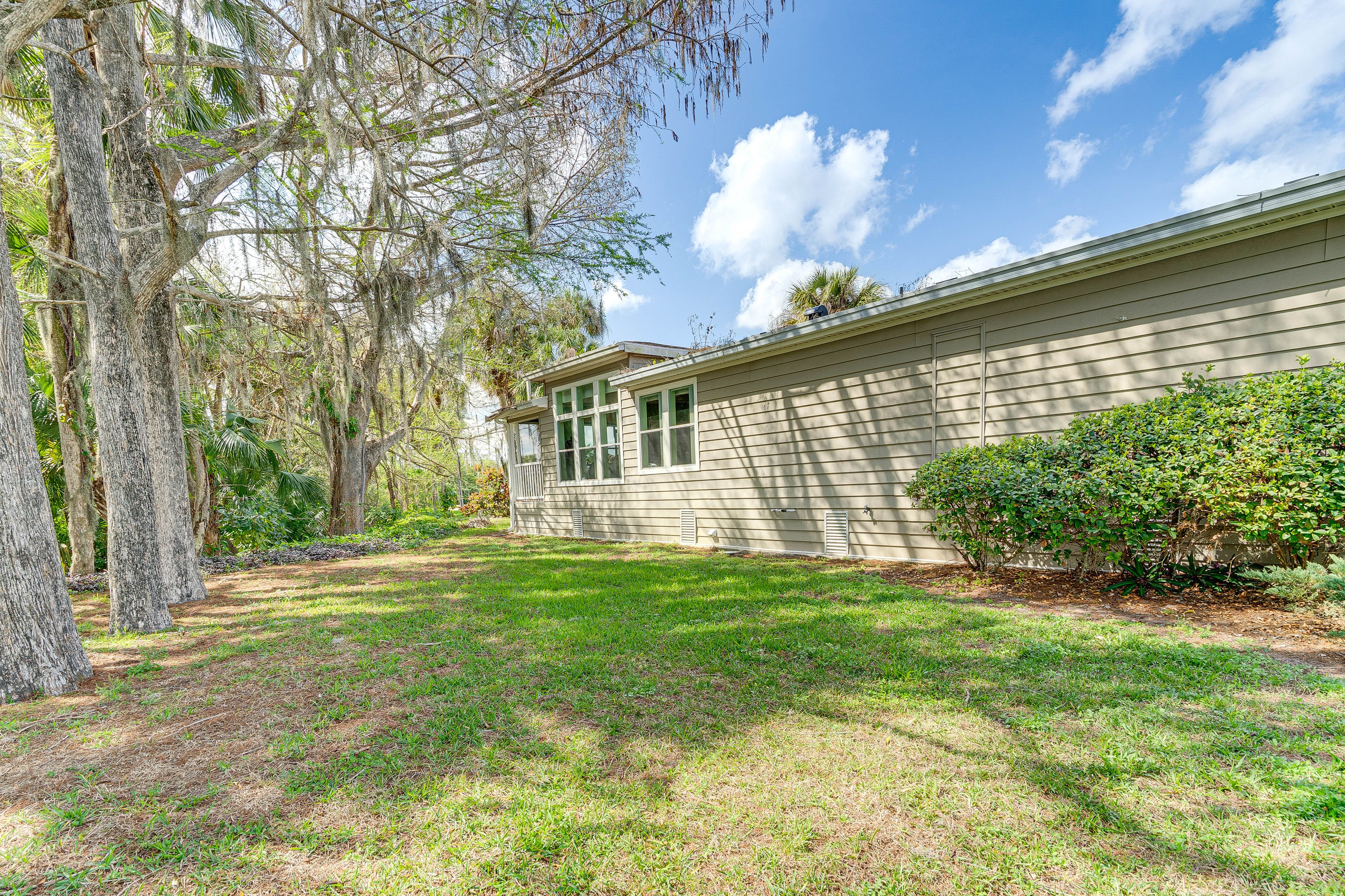 Spacious Yard