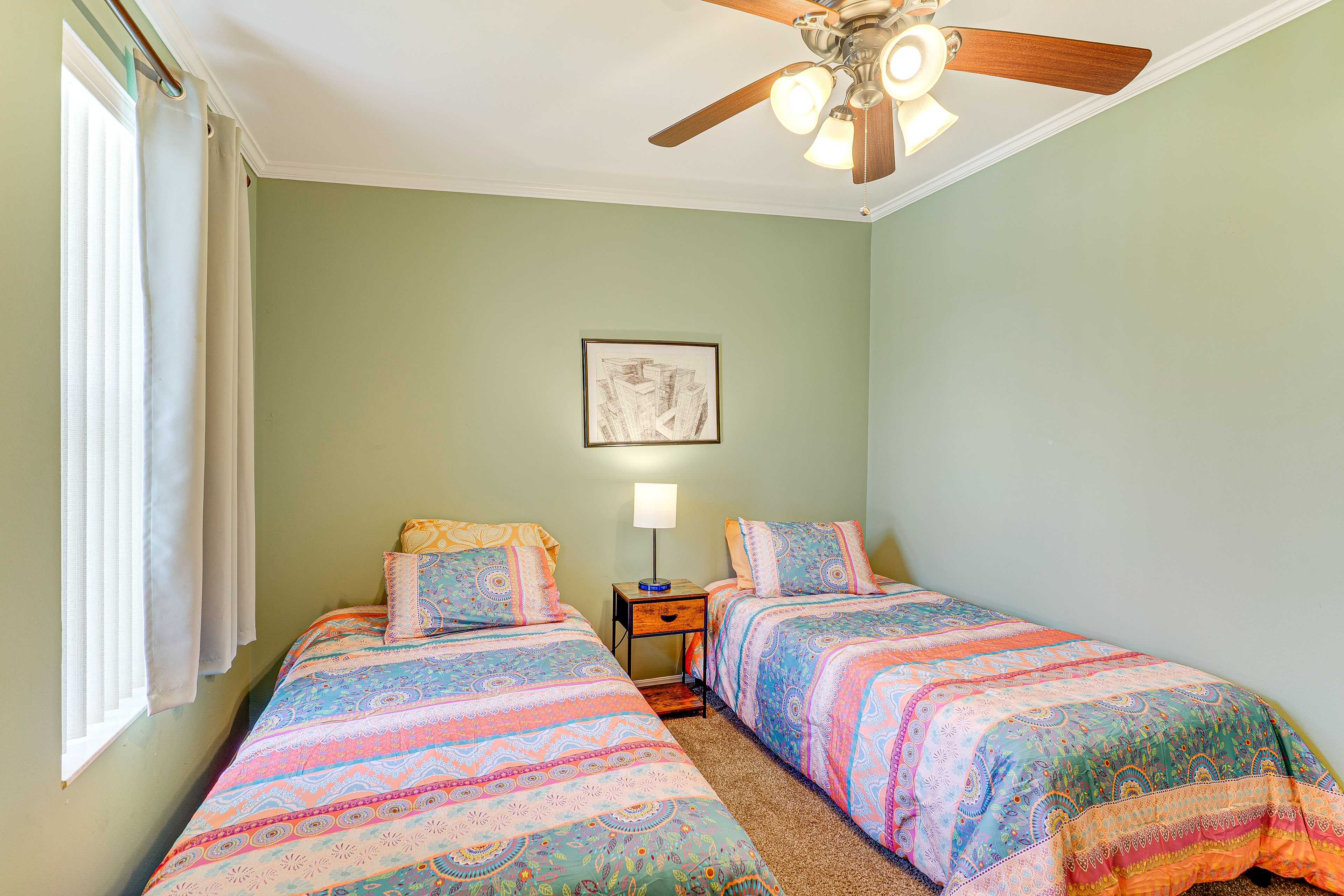 Bedroom 2 | 2 Twin Beds
