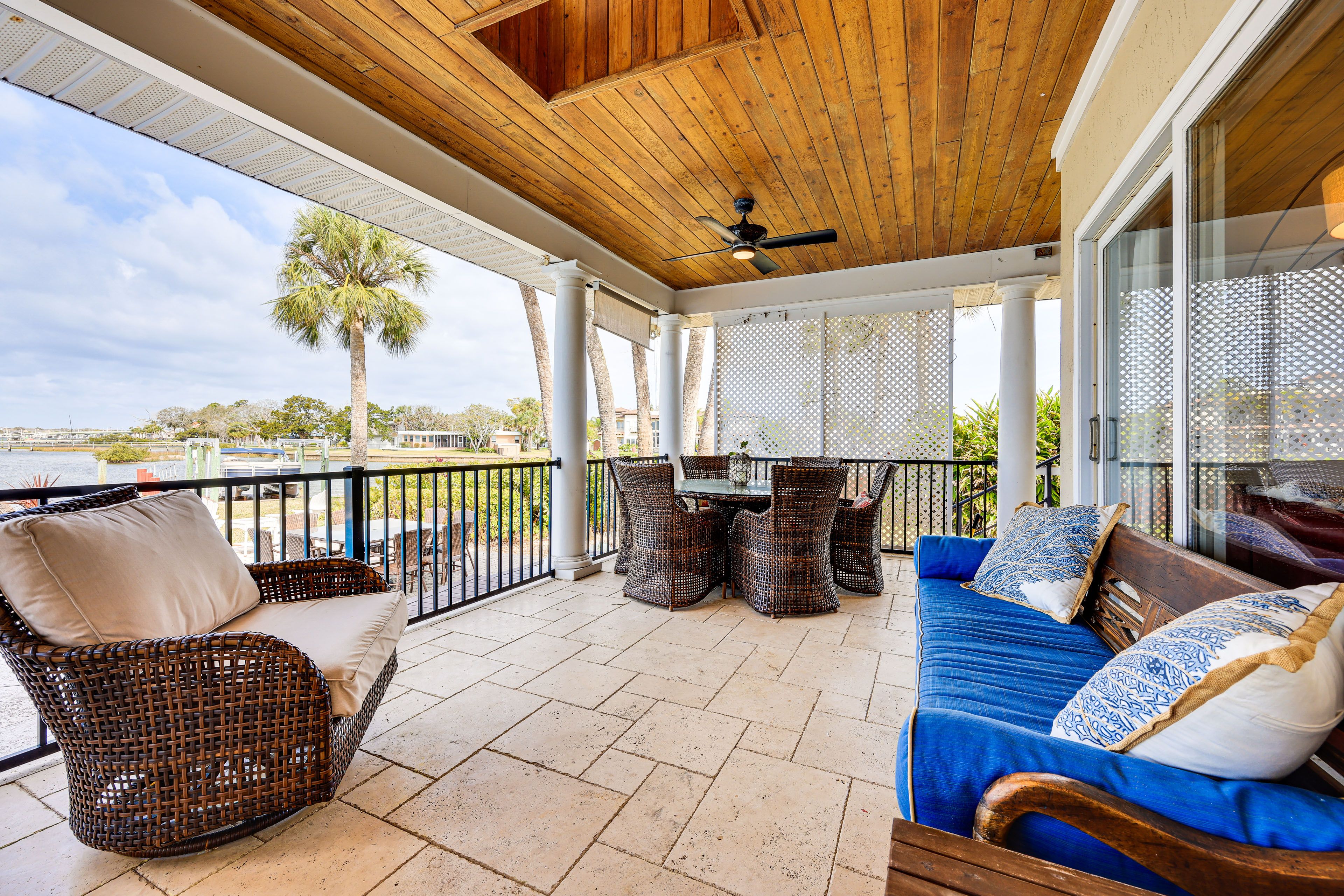 Lanai | Outdoor Dining | Gas Grill
