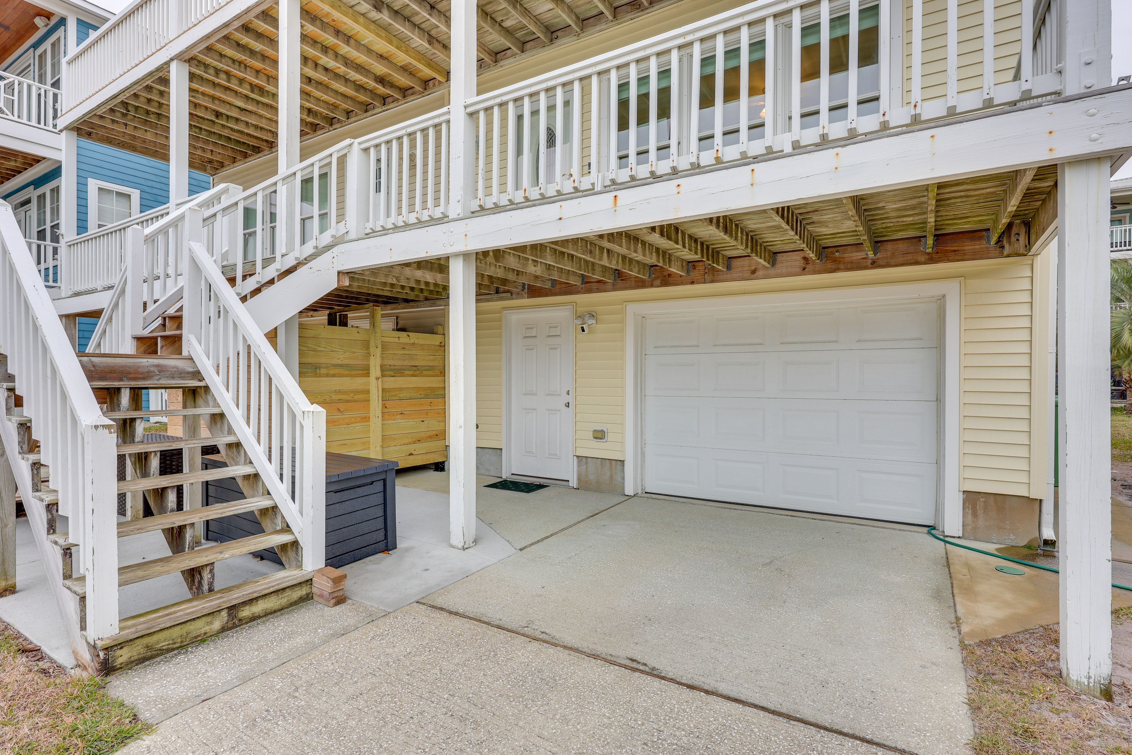 Parking | Driveway on Right (3 Vehicles) | No Garage Access