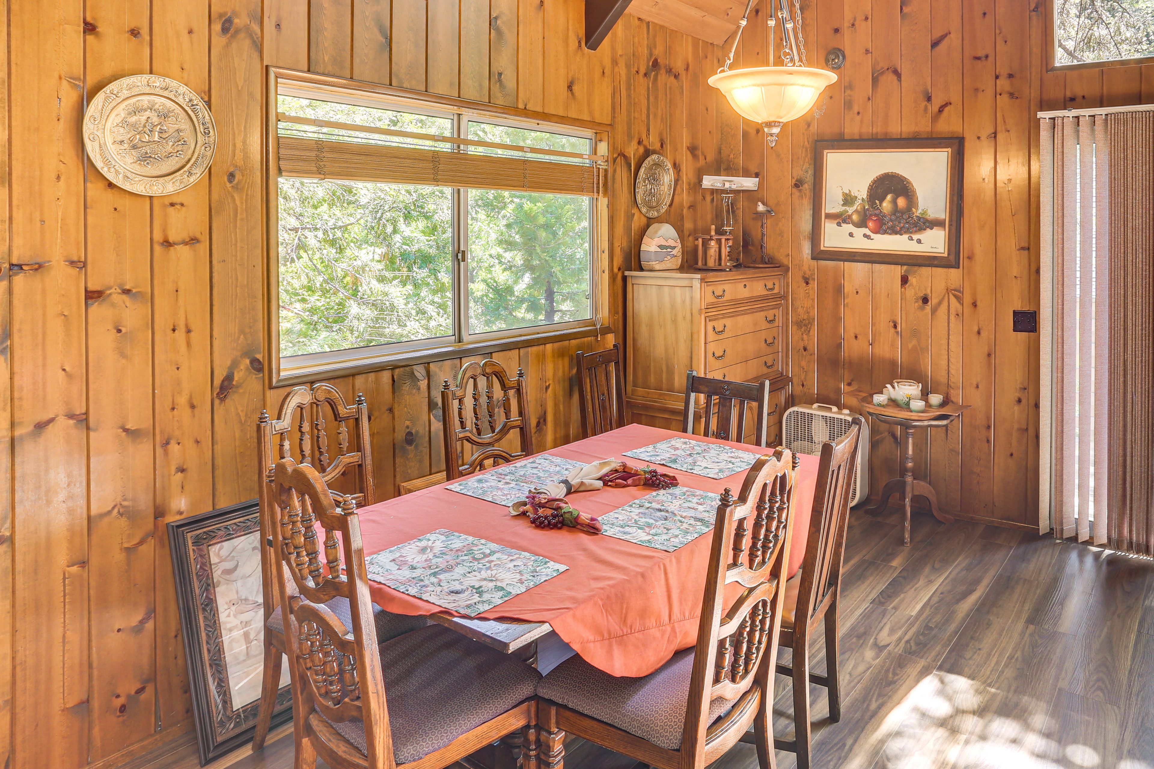 Dining Area | Dishware & Flatware | Main Level