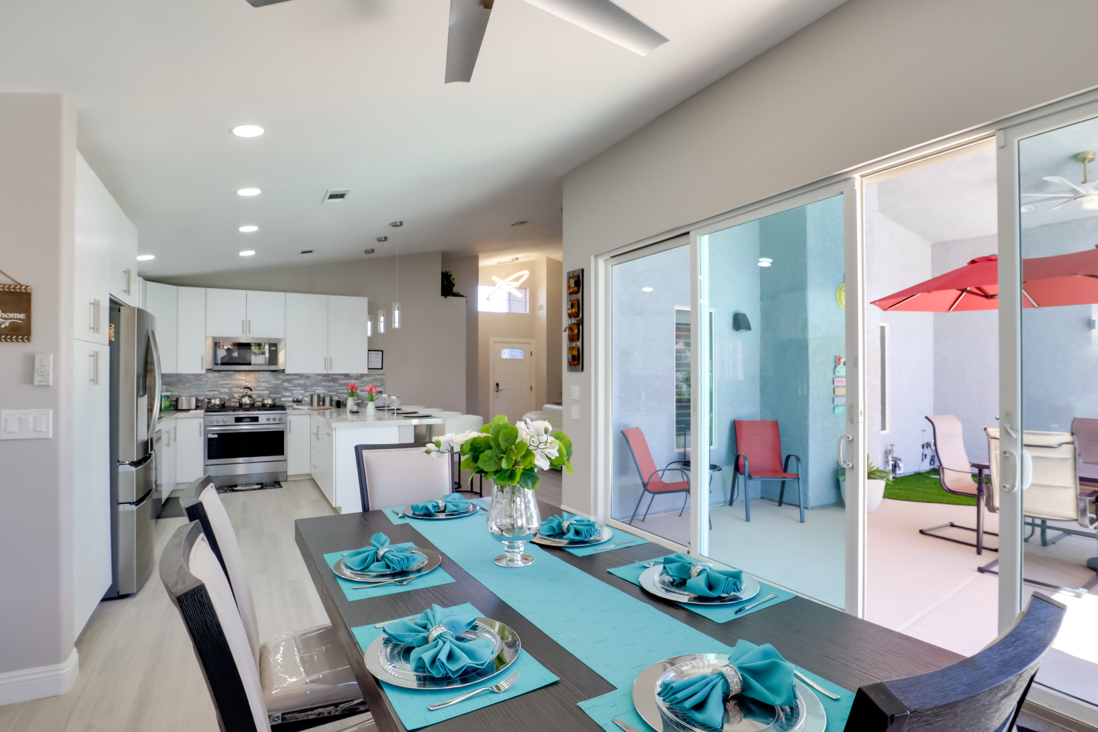 Dining Area | Dishware/Flatware