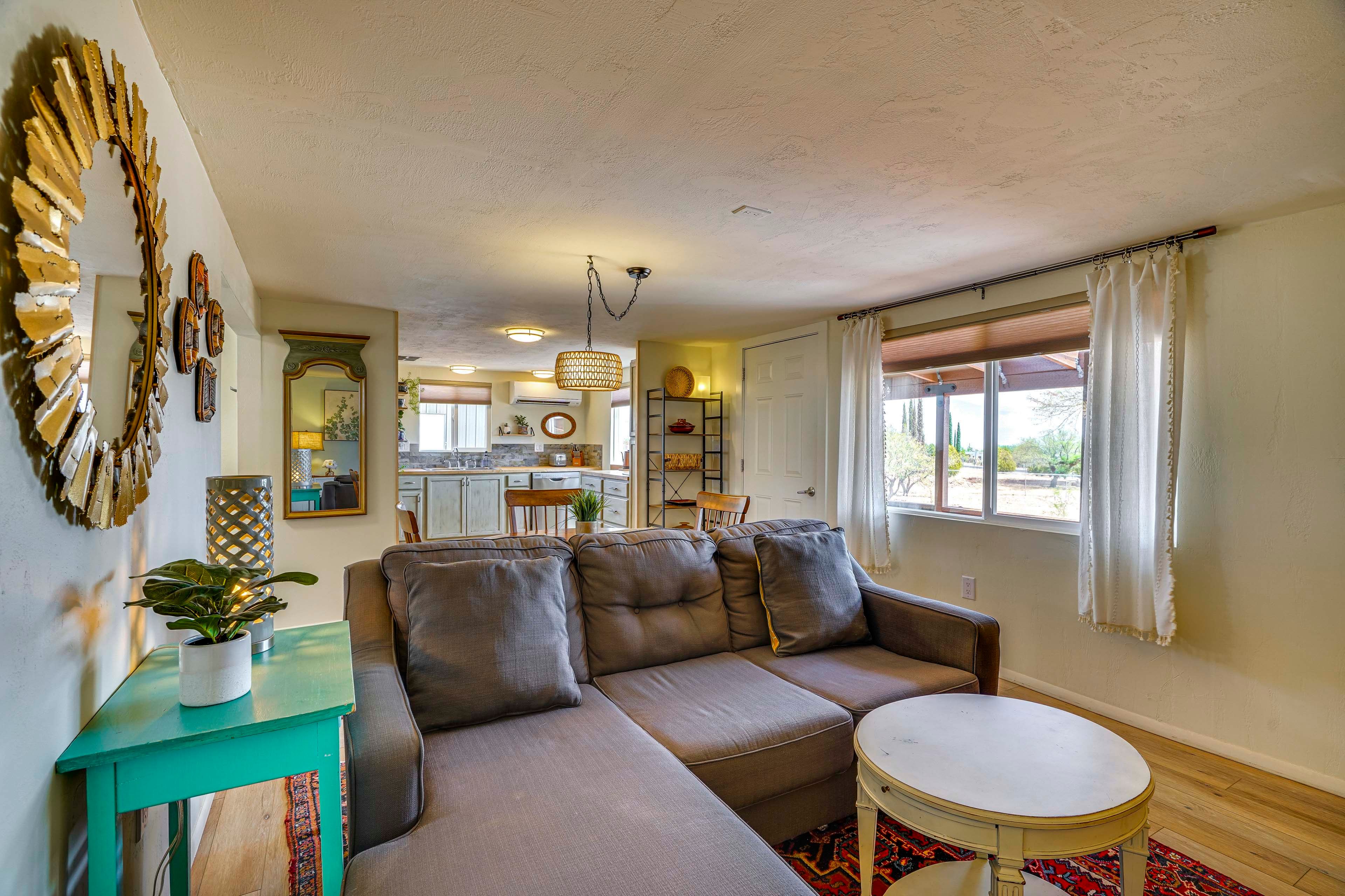 Living Room | Queen Sleeper Sofa