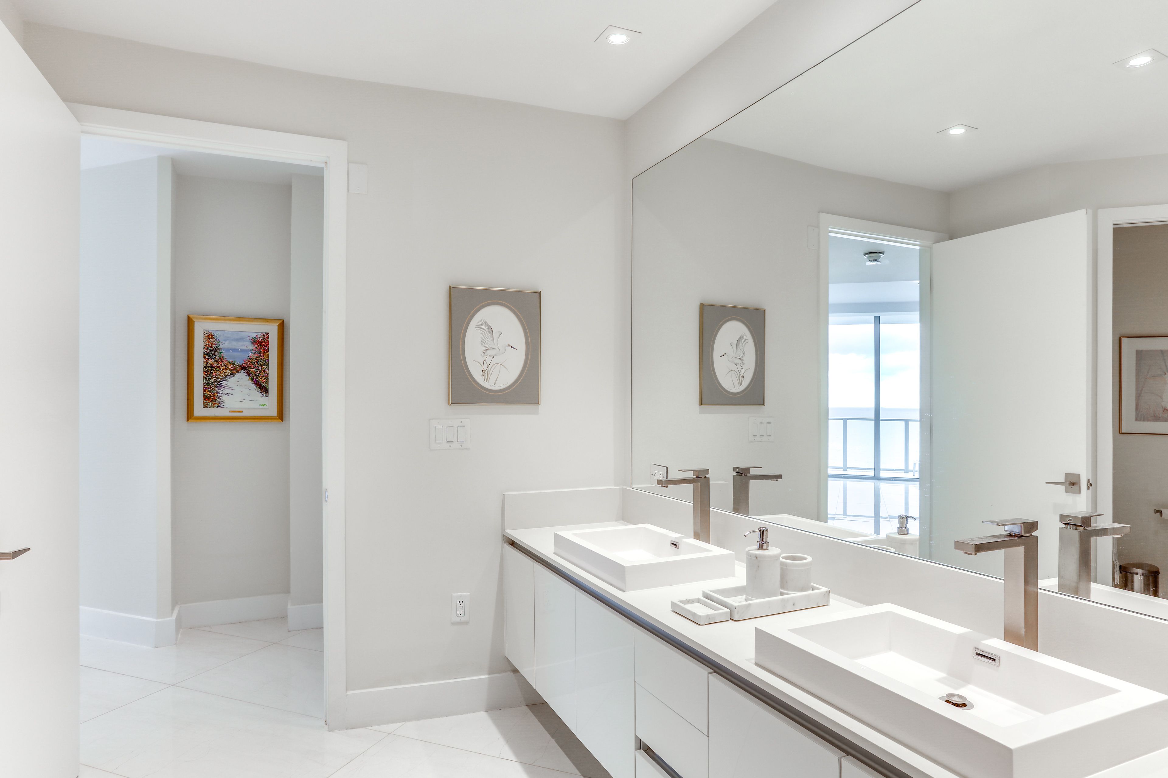 Full Bath | Towels | Hair Dryer