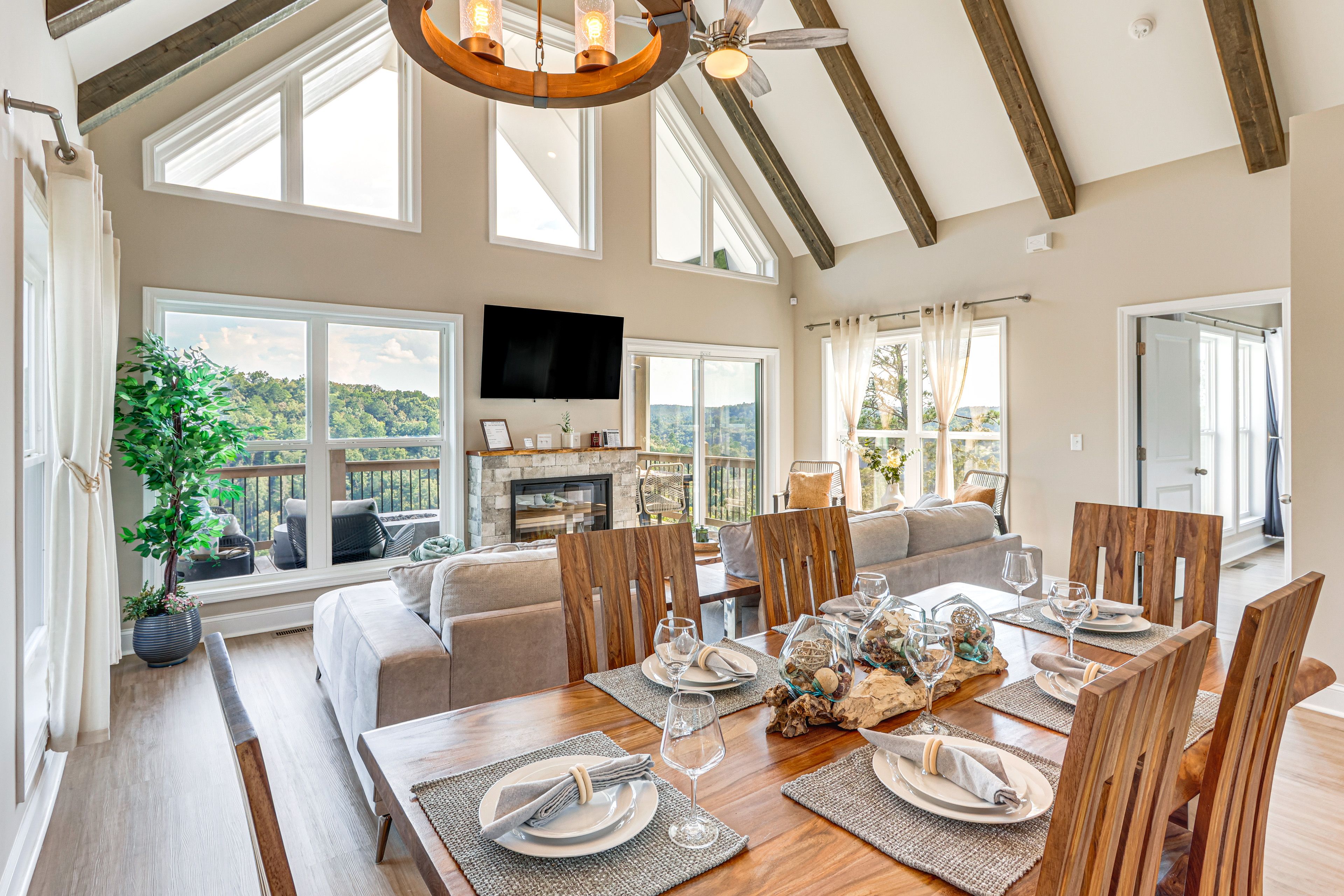 Dining & Living Area