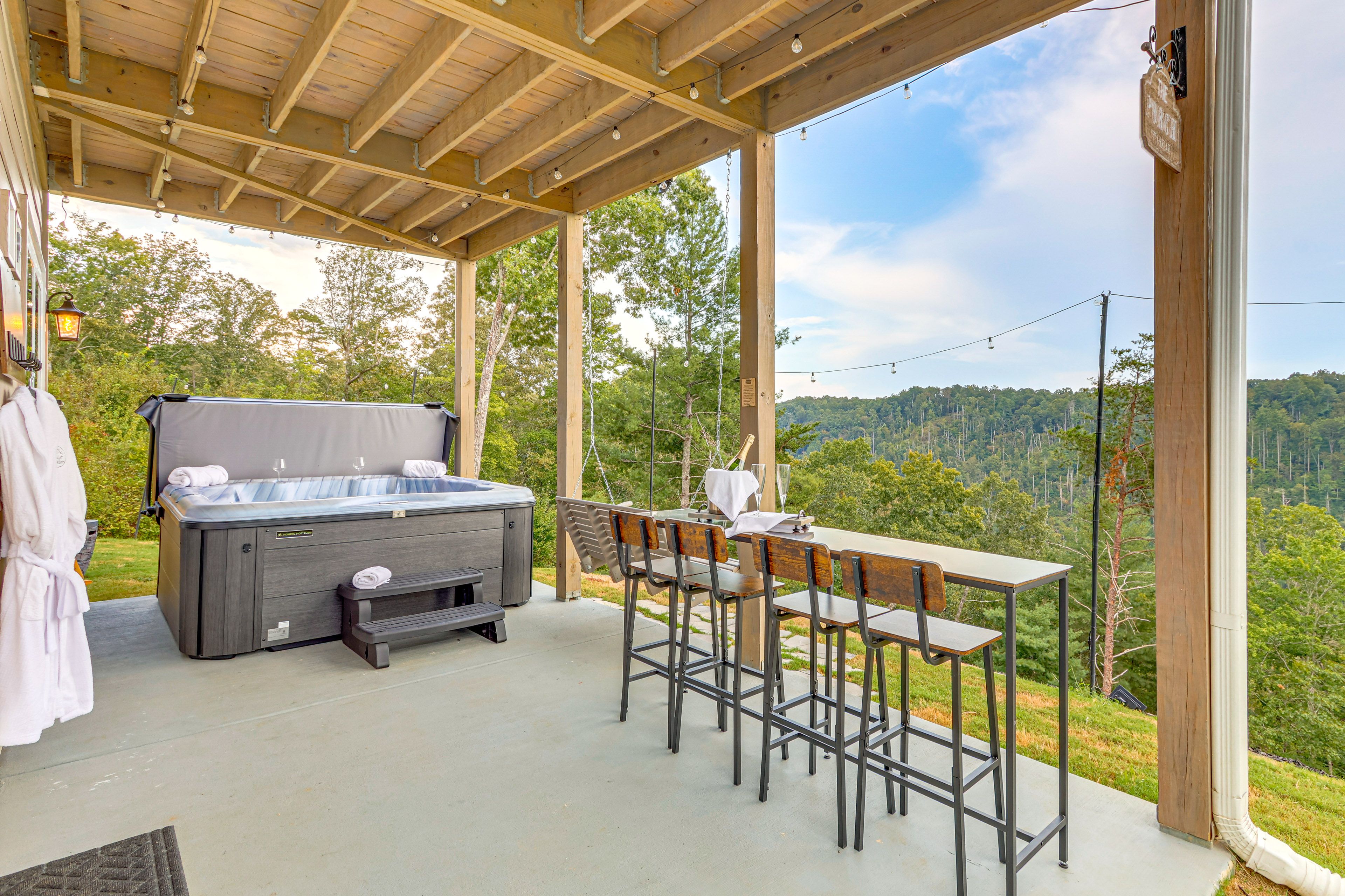 Patio | Hot Tub
