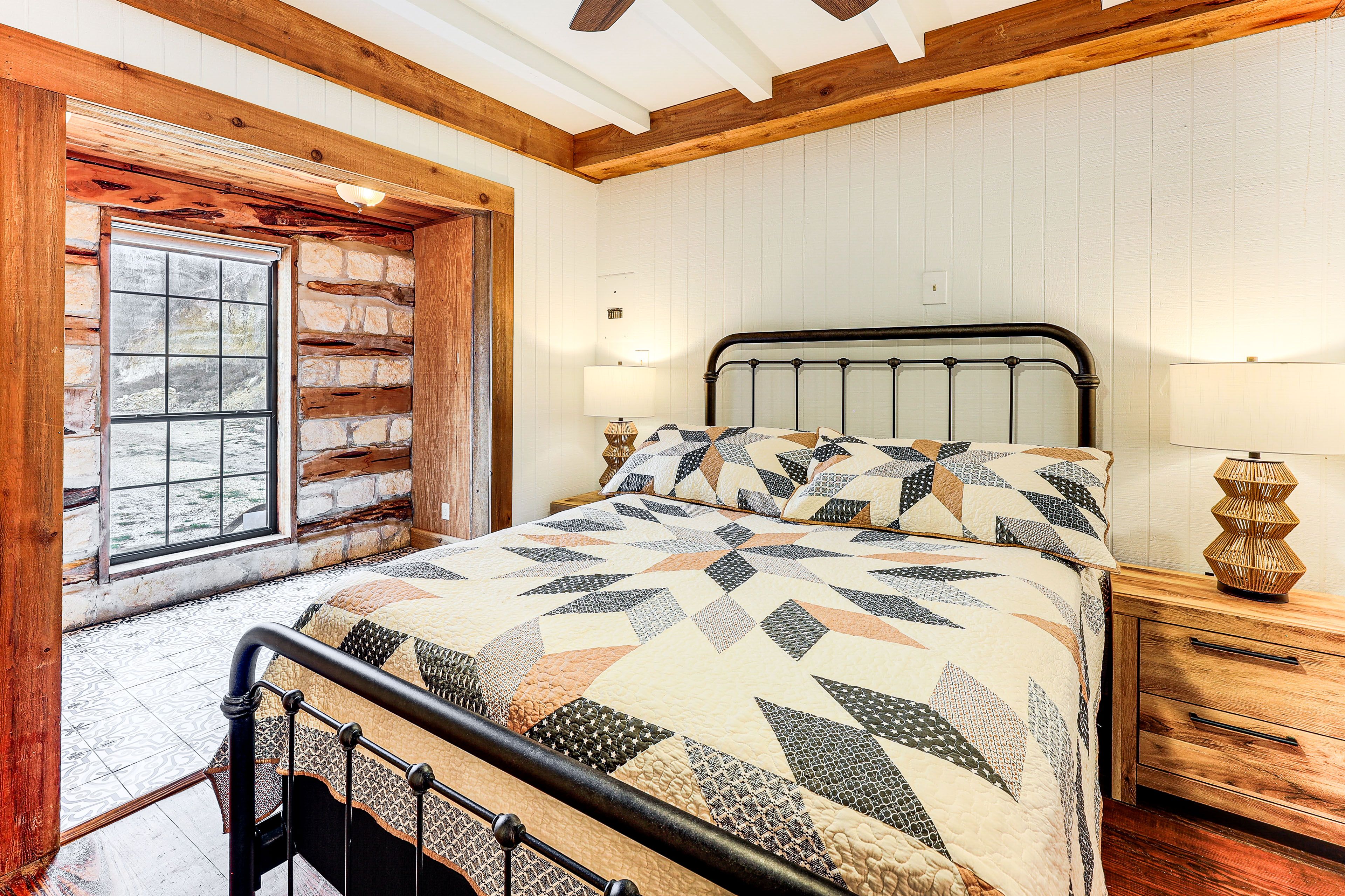 Bedroom | Queen Bed | 1st Floor | Linens Provided | En-Suite Bathroom