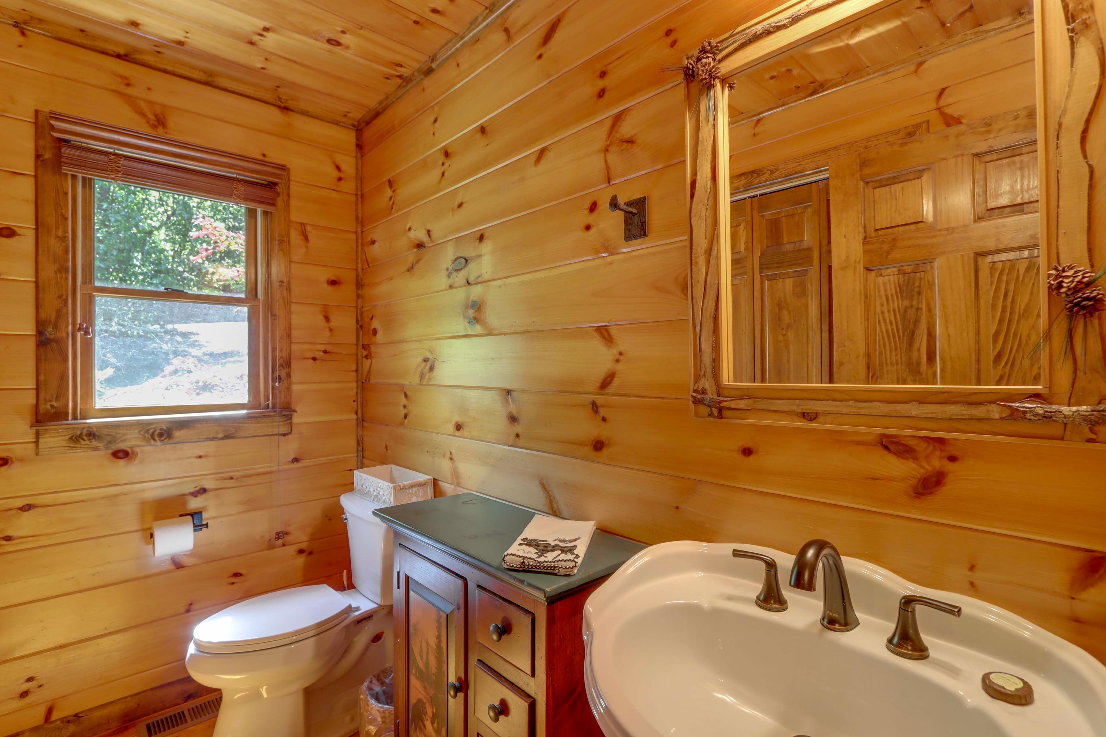 Half Bathroom | 1st Floor