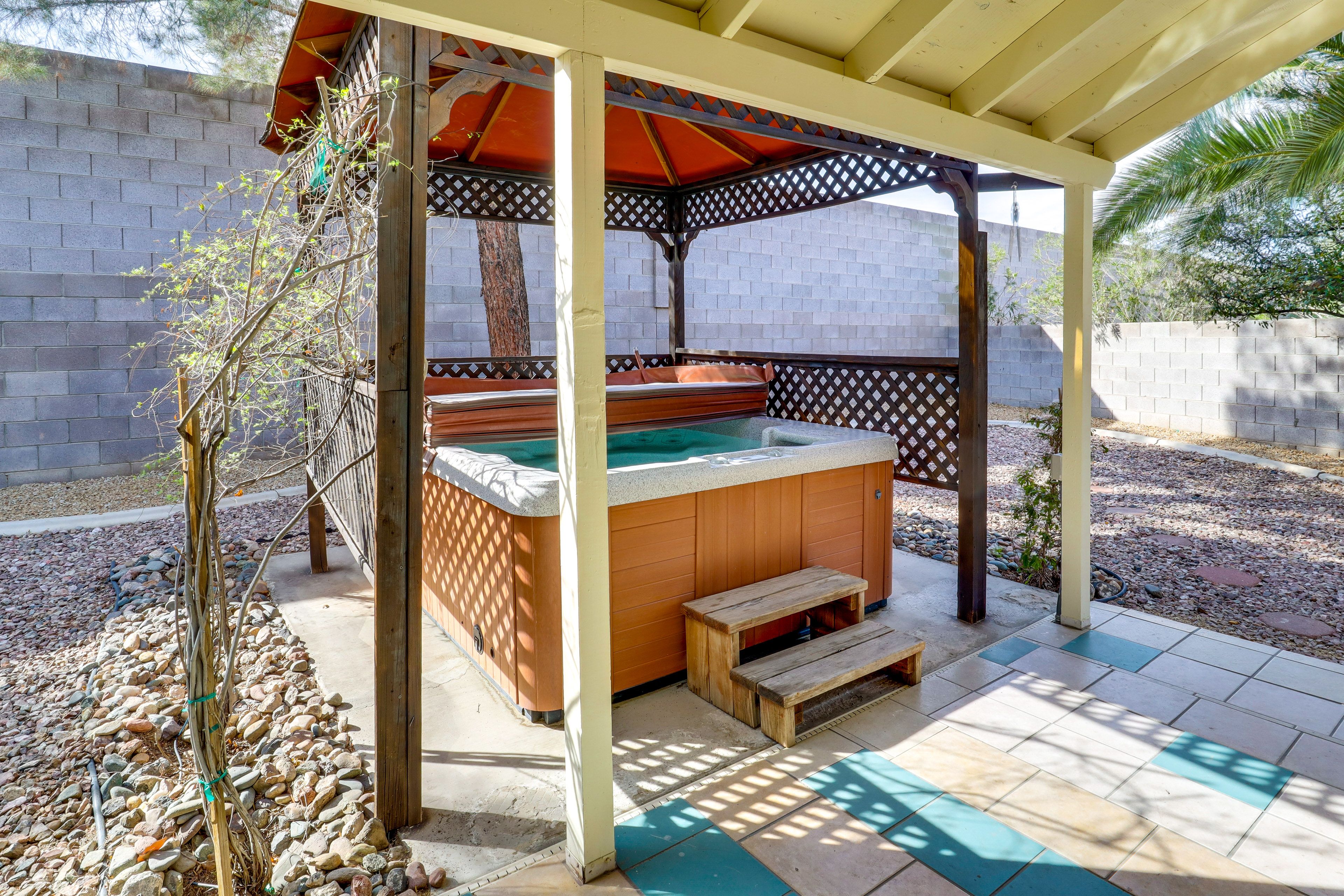 Hot Tub | Gazebo
