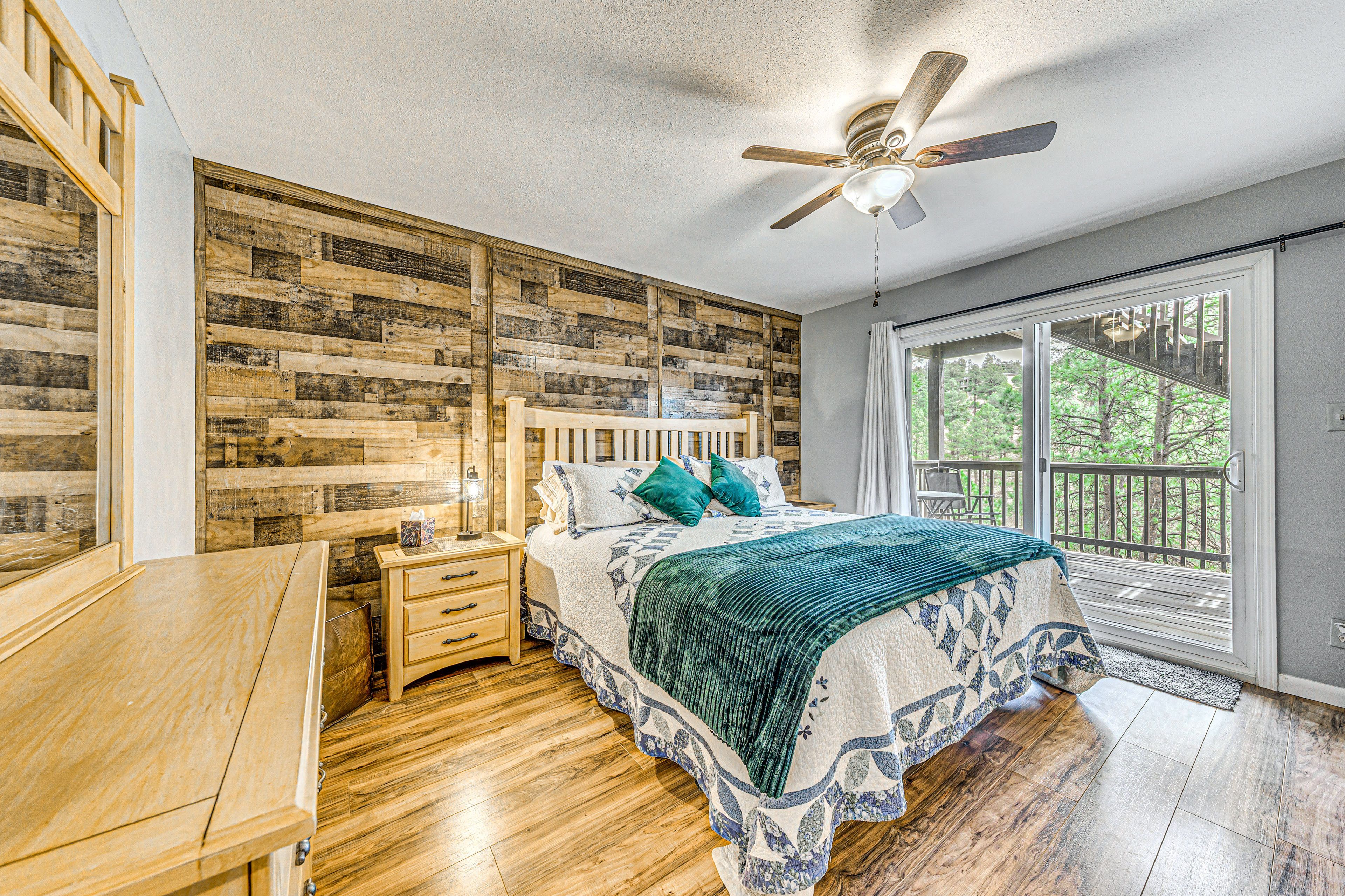 Bedroom 1 | California King Bed | Smart TV | 1st Floor